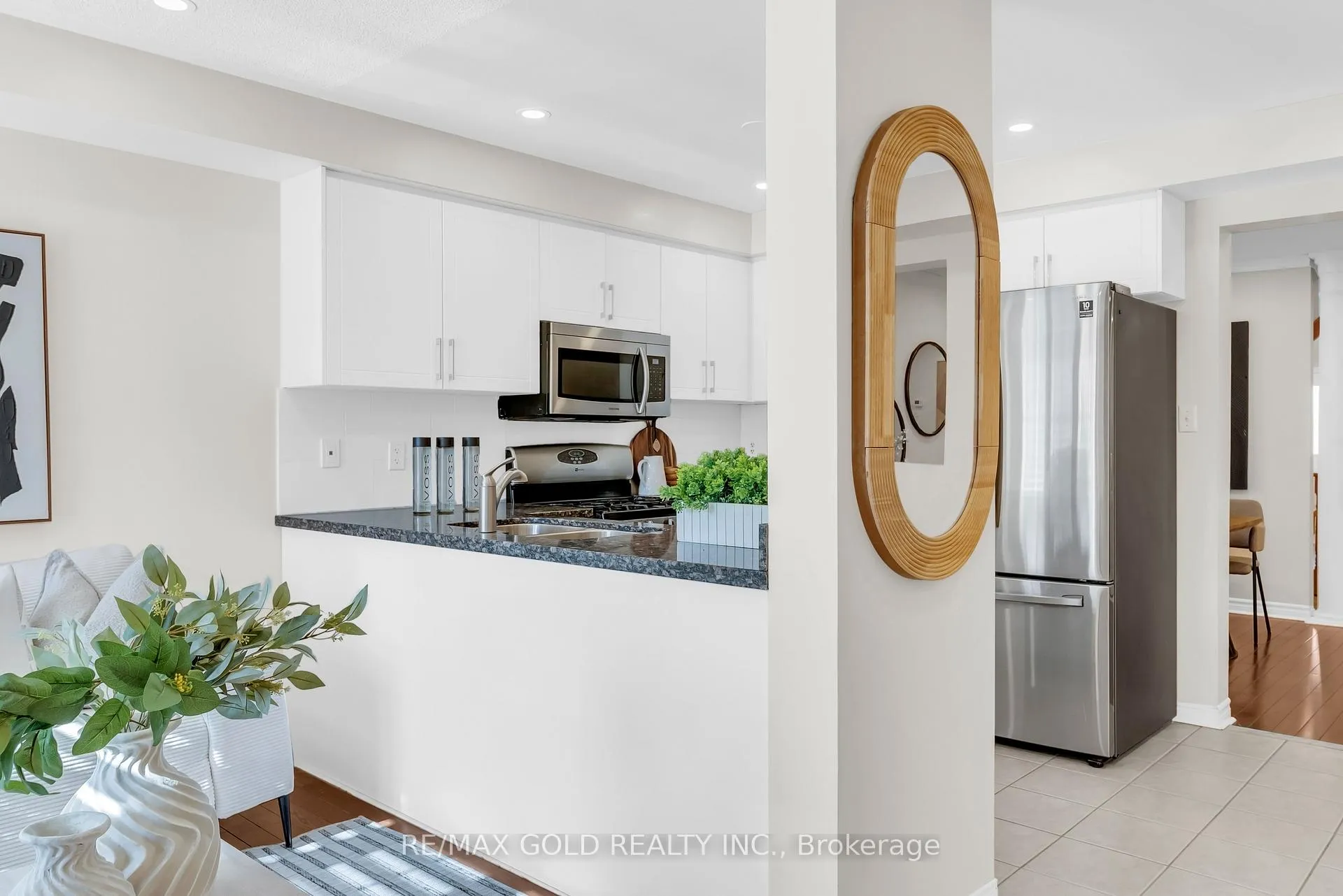 Photo 15 of 1322 Mowat Lane, Milton, Dempsey — HOMEH