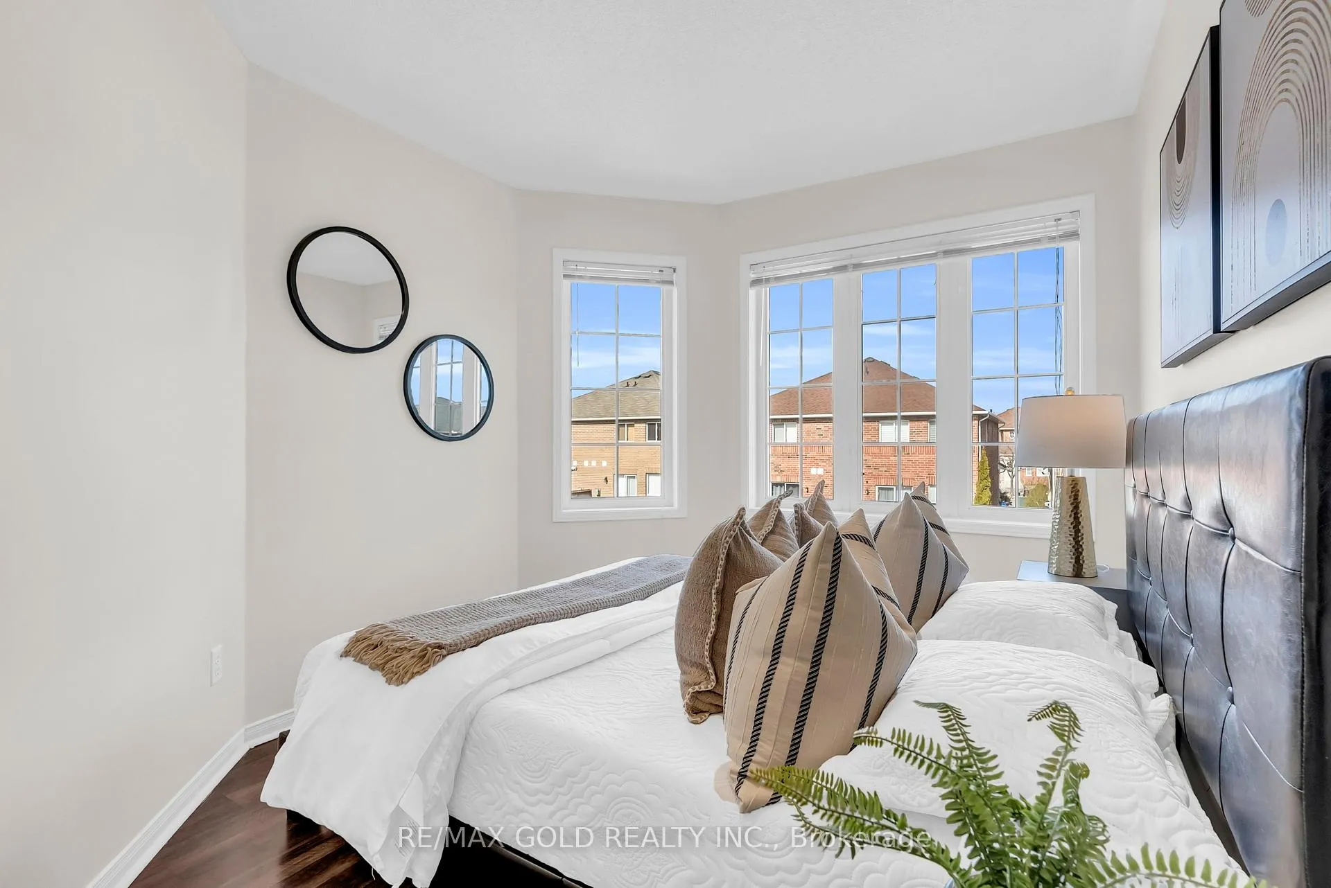 Photo 34 of 1322 Mowat Lane, Milton, Dempsey — HOMEH