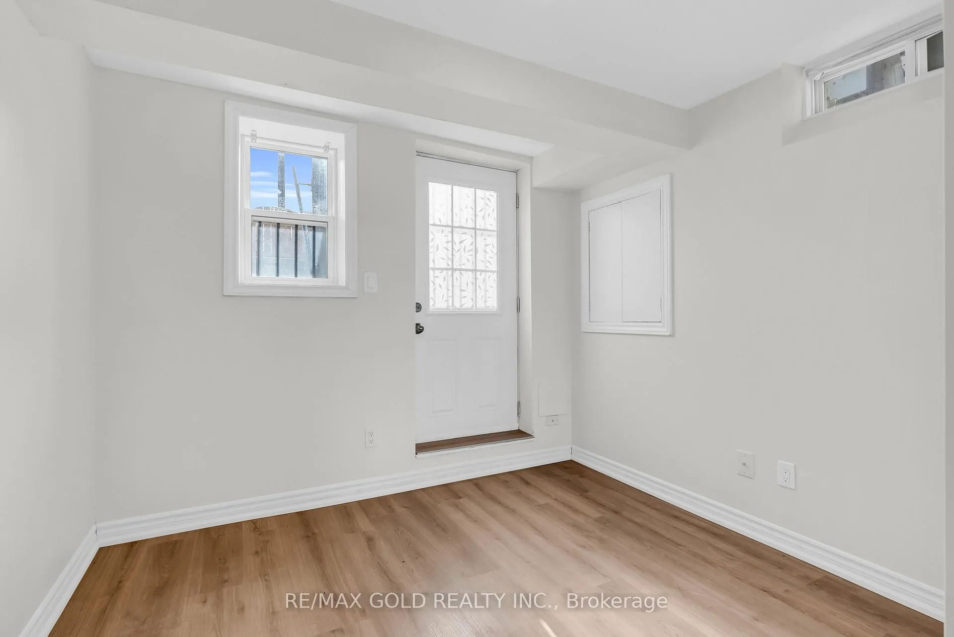 Photo 36 of 1322 Mowat Lane, Milton, Dempsey — HOMEH