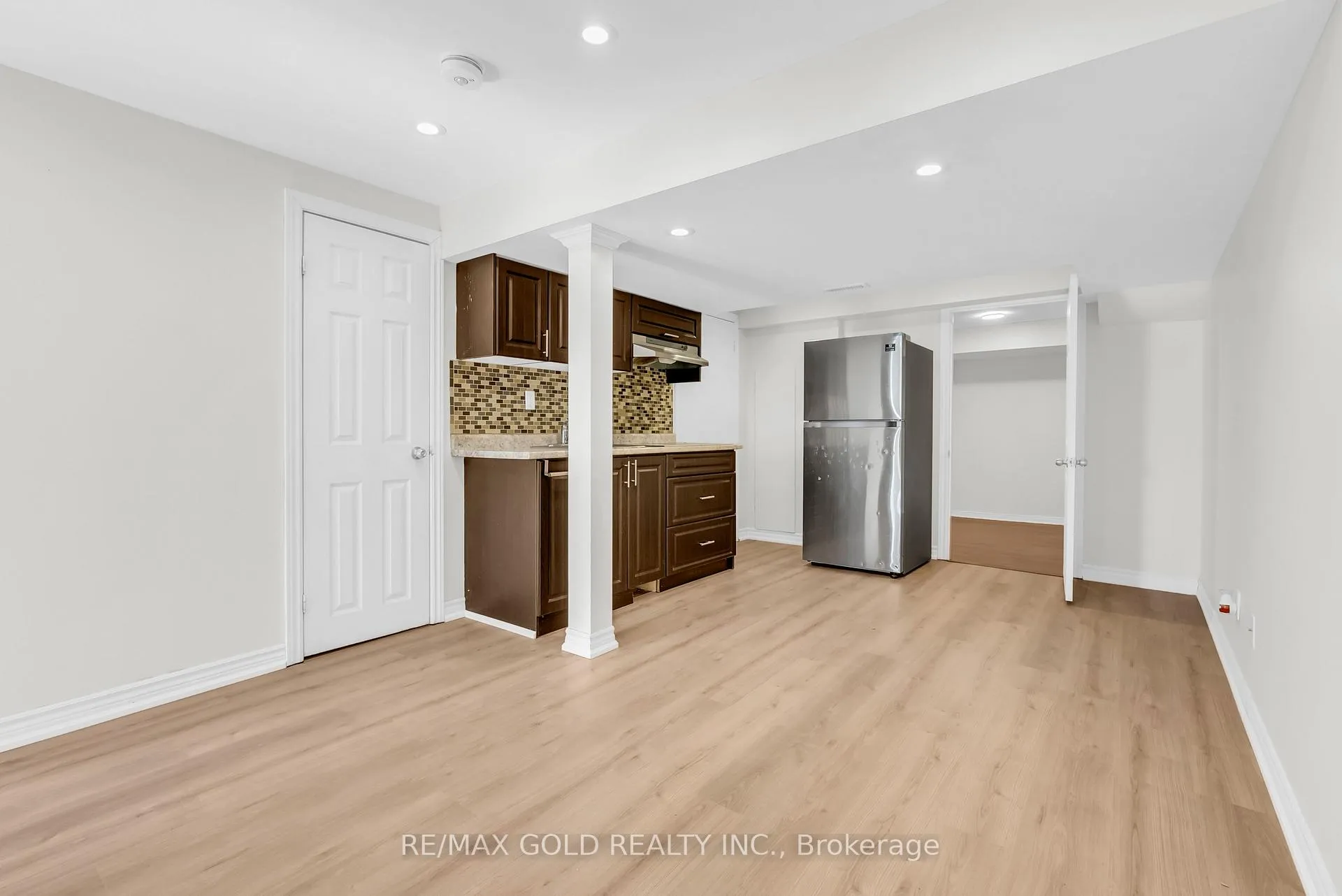 Photo 37 of 1322 Mowat Lane, Milton, Dempsey — HOMEH