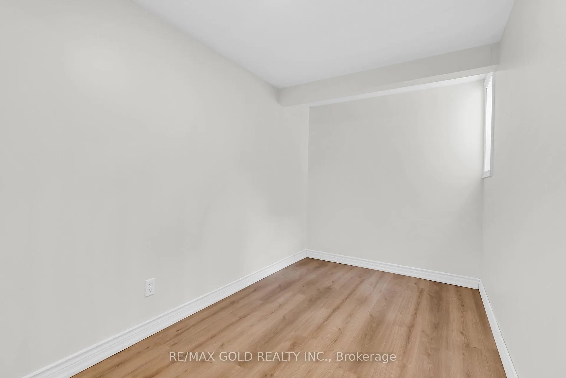 Photo 40 of 1322 Mowat Lane, Milton, Dempsey — HOMEH
