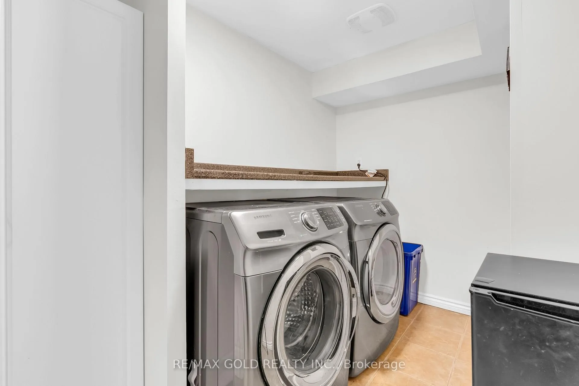 Photo 45 of 1322 Mowat Lane, Milton, Dempsey — HOMEH