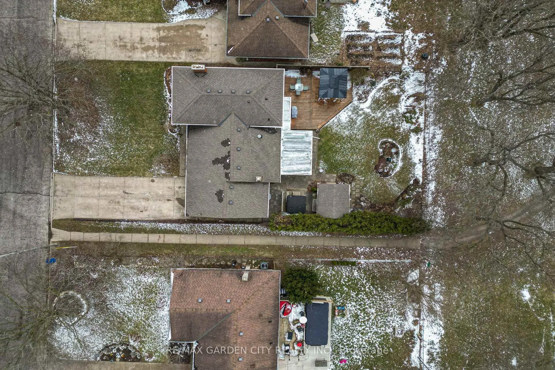 Photo 42 of 77 Prince Charles Drive, St. Catharines, Lakeport — HOMEH