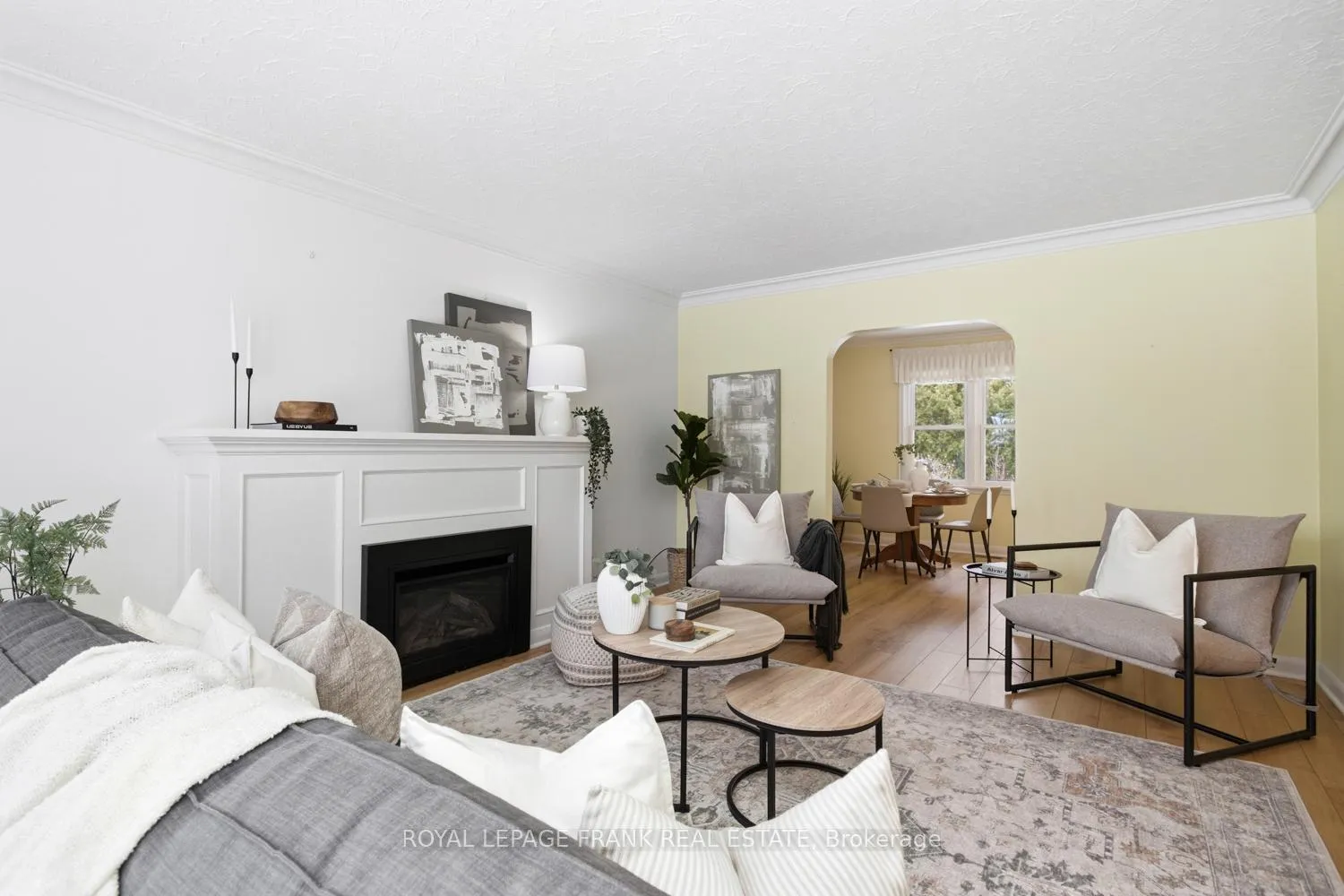Photo 7 of 447 Ridgeway Avenue, Oshawa, McLaughlin — HOMEH