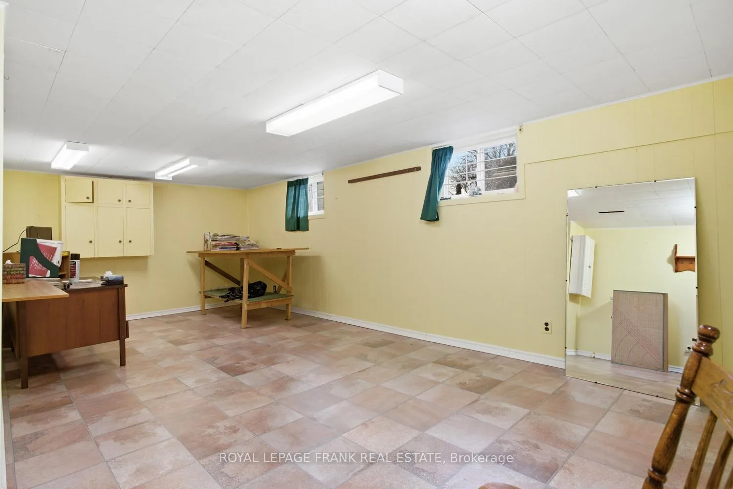 Photo 24 of 447 Ridgeway Avenue, Oshawa, McLaughlin — HOMEH