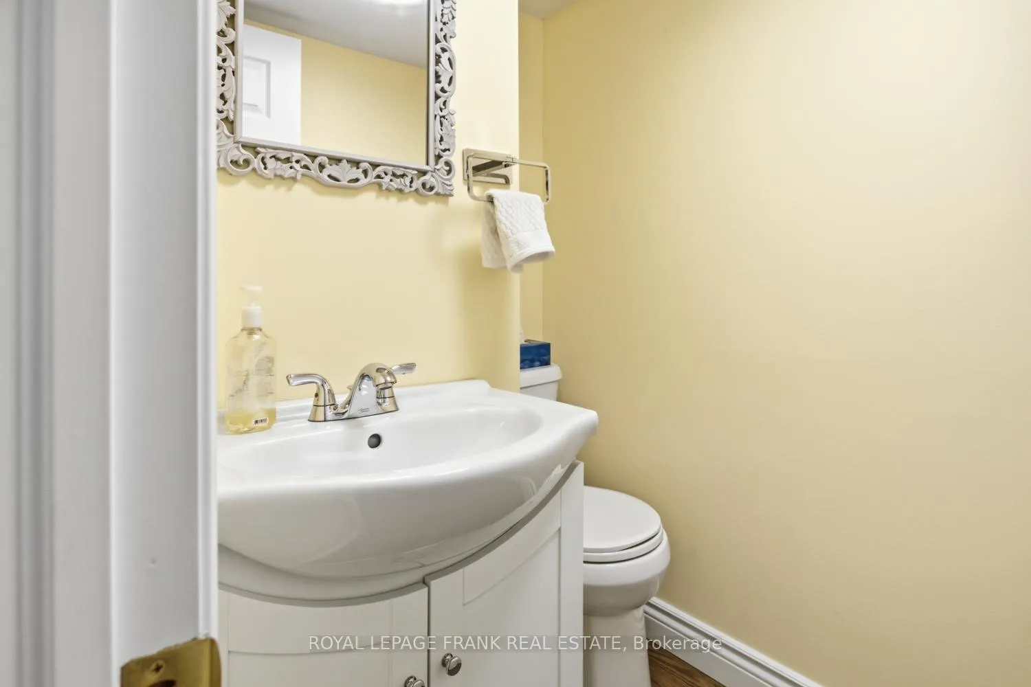 Photo 26 of 447 Ridgeway Avenue, Oshawa, McLaughlin — HOMEH