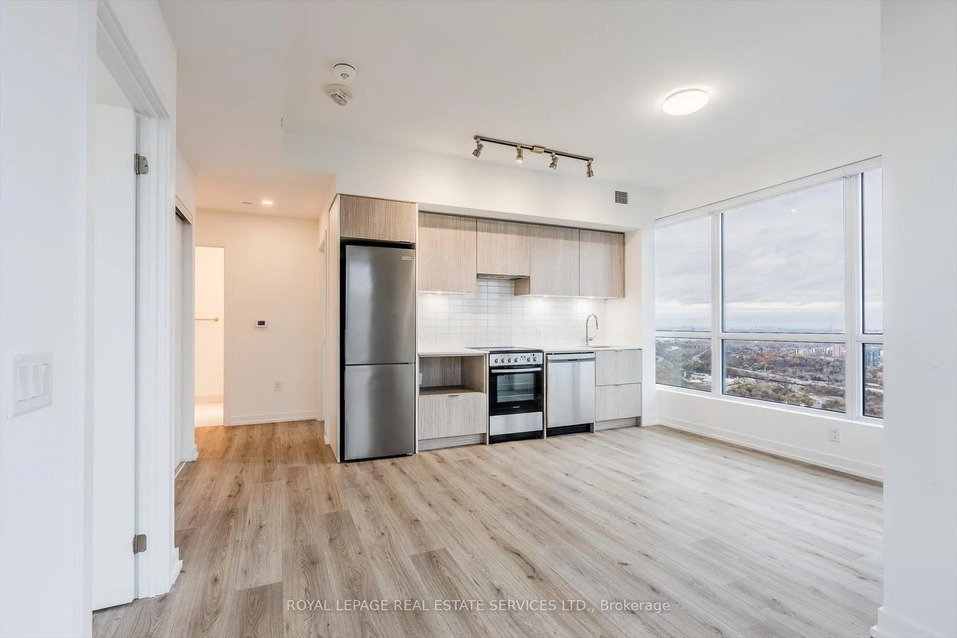 Photo 7 of Unit 5210, 395 Bloor Street E, Toronto, North St. James Town — HOMEH
