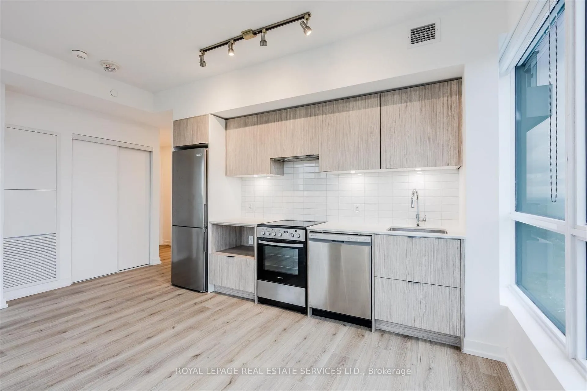 Photo 10 of Unit 5210, 395 Bloor Street E, Toronto, North St. James Town — HOMEH