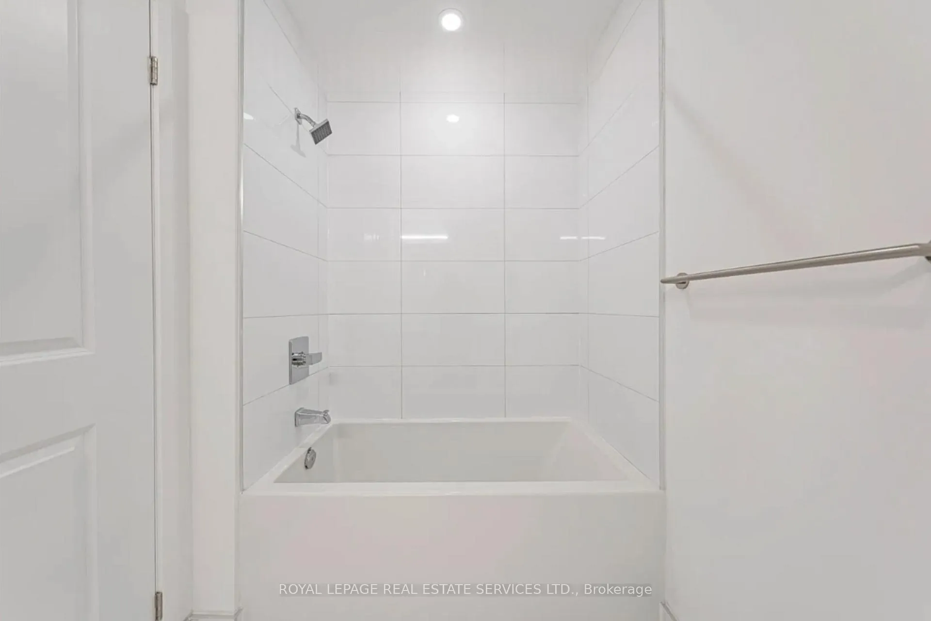 Photo 13 of Unit 5210, 395 Bloor Street E, Toronto, North St. James Town — HOMEH