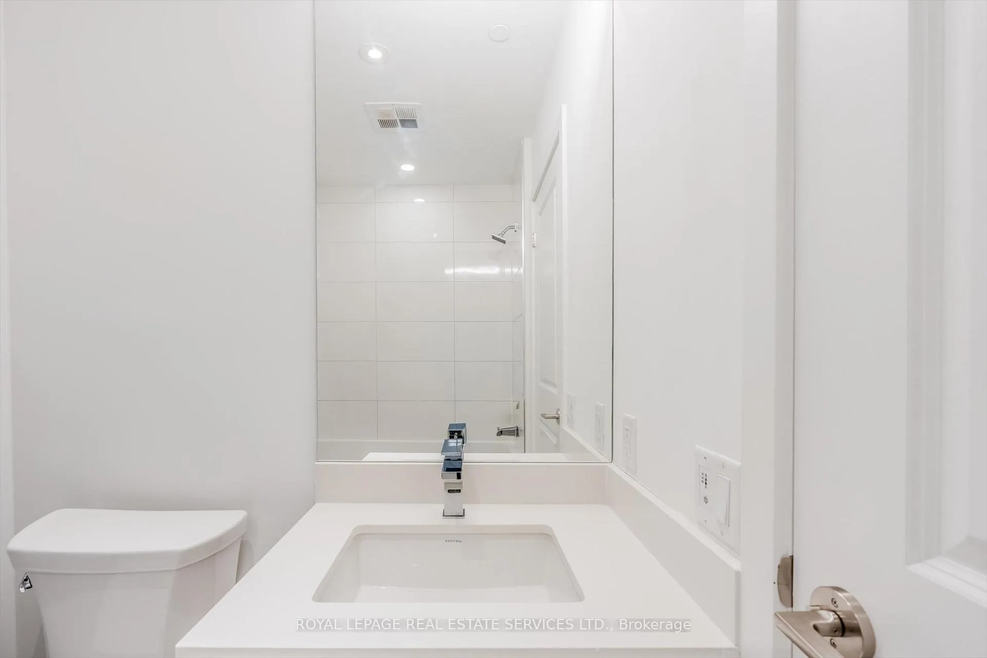 Photo 15 of Unit 5210, 395 Bloor Street E, Toronto, North St. James Town — HOMEH