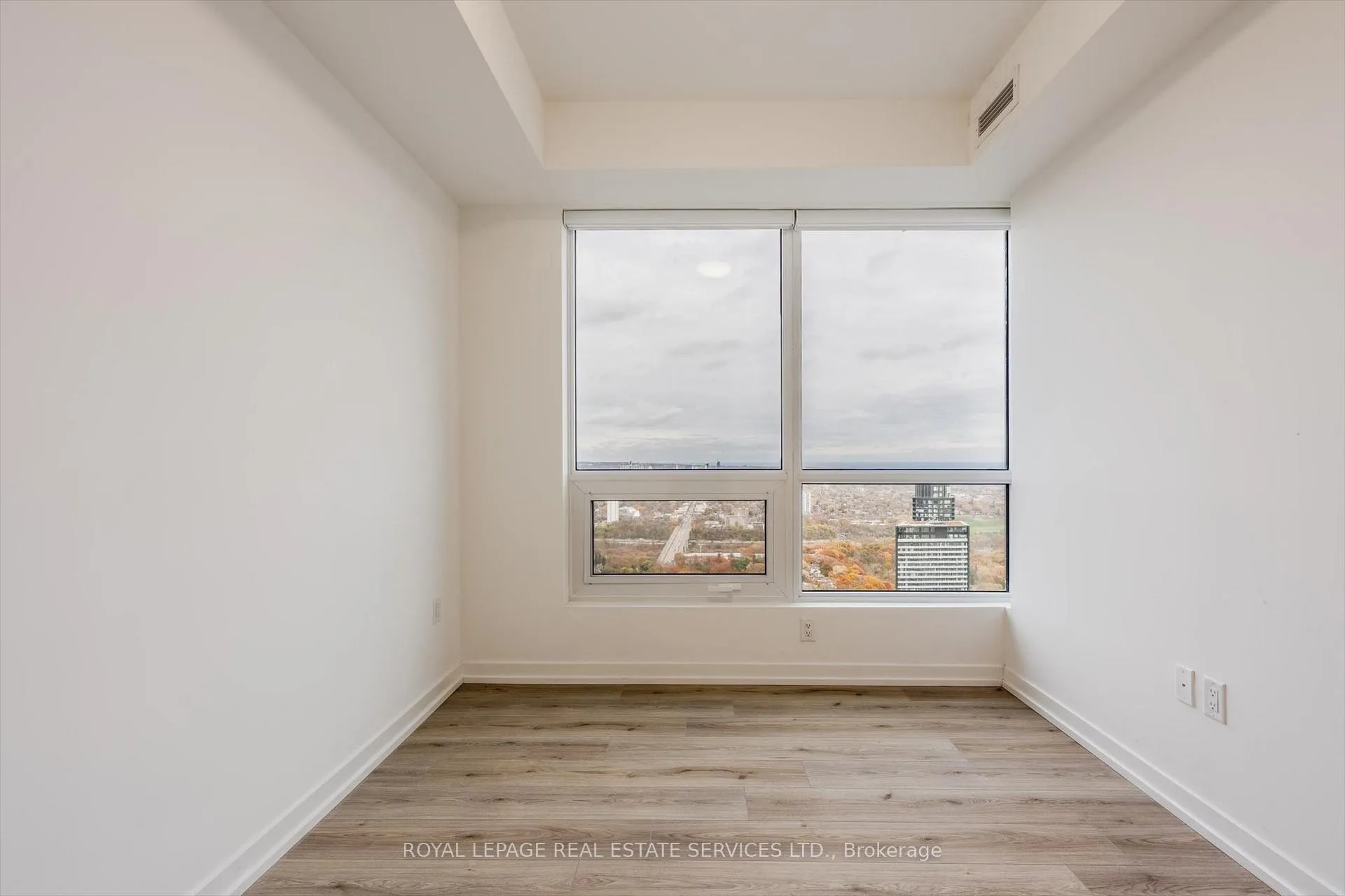 Photo 18 of Unit 5210, 395 Bloor Street E, Toronto, North St. James Town — HOMEH
