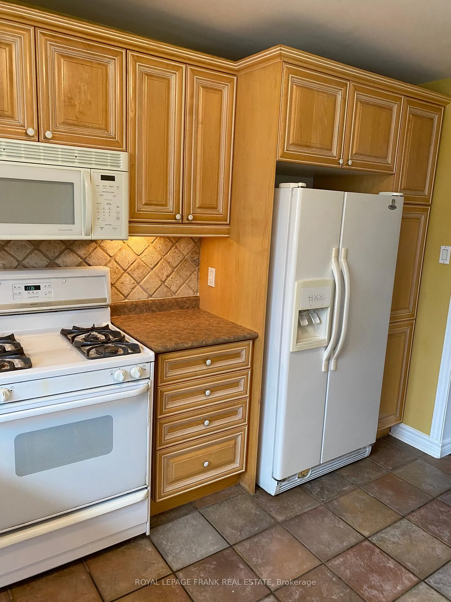 Photo 18 of 226 Parlette Avenue, Scarborough, Rouge — HOMEH
