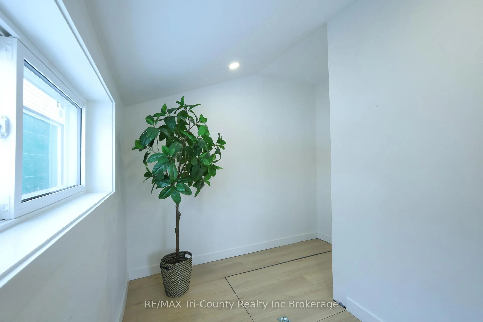 Photo 13 of 12 Mariam Street, St. Thomas — HOMEH