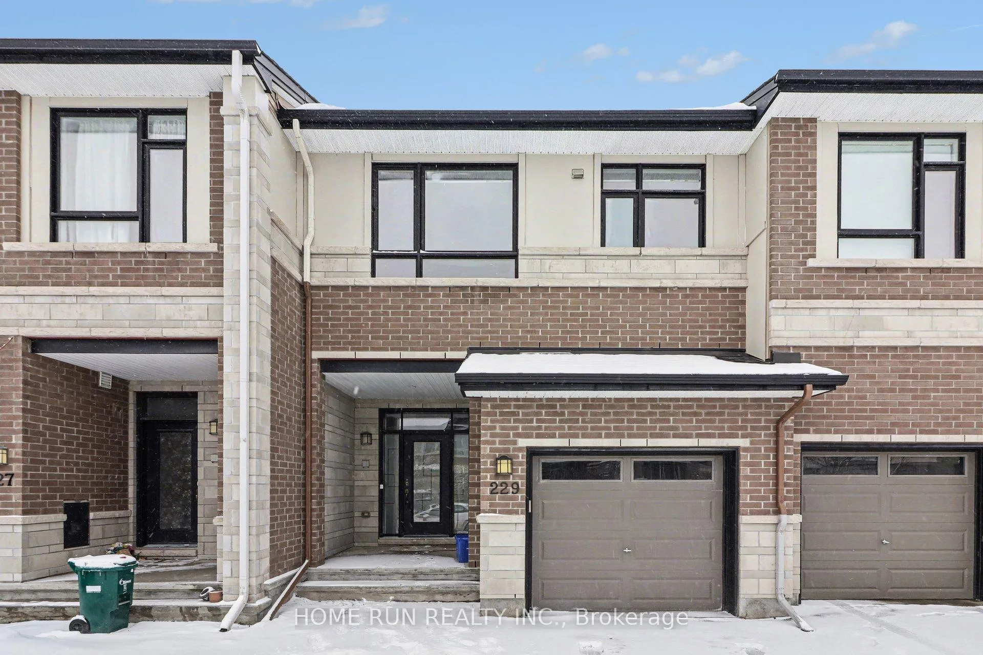 Photo 1 of 229 Dolce Crescent, Ottawa, Riverside South/Gloucester Glen — HOMEH