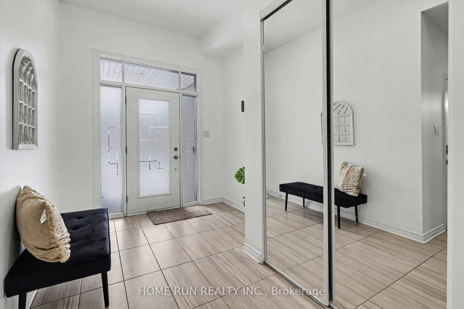 Photo 2 of 229 Dolce Crescent, Ottawa, Riverside South/Gloucester Glen — HOMEH