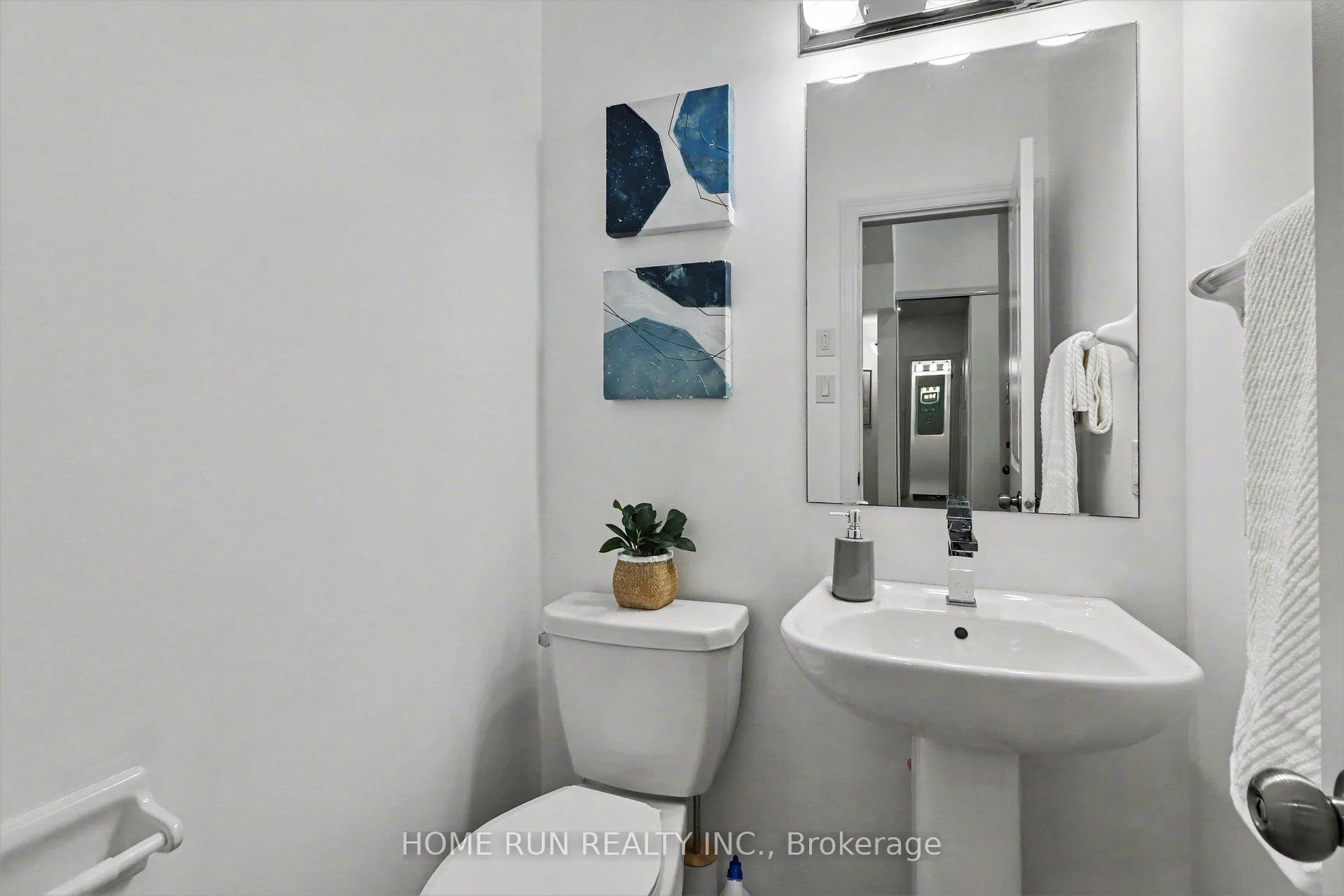 Photo 3 of 229 Dolce Crescent, Ottawa, Riverside South/Gloucester Glen — HOMEH