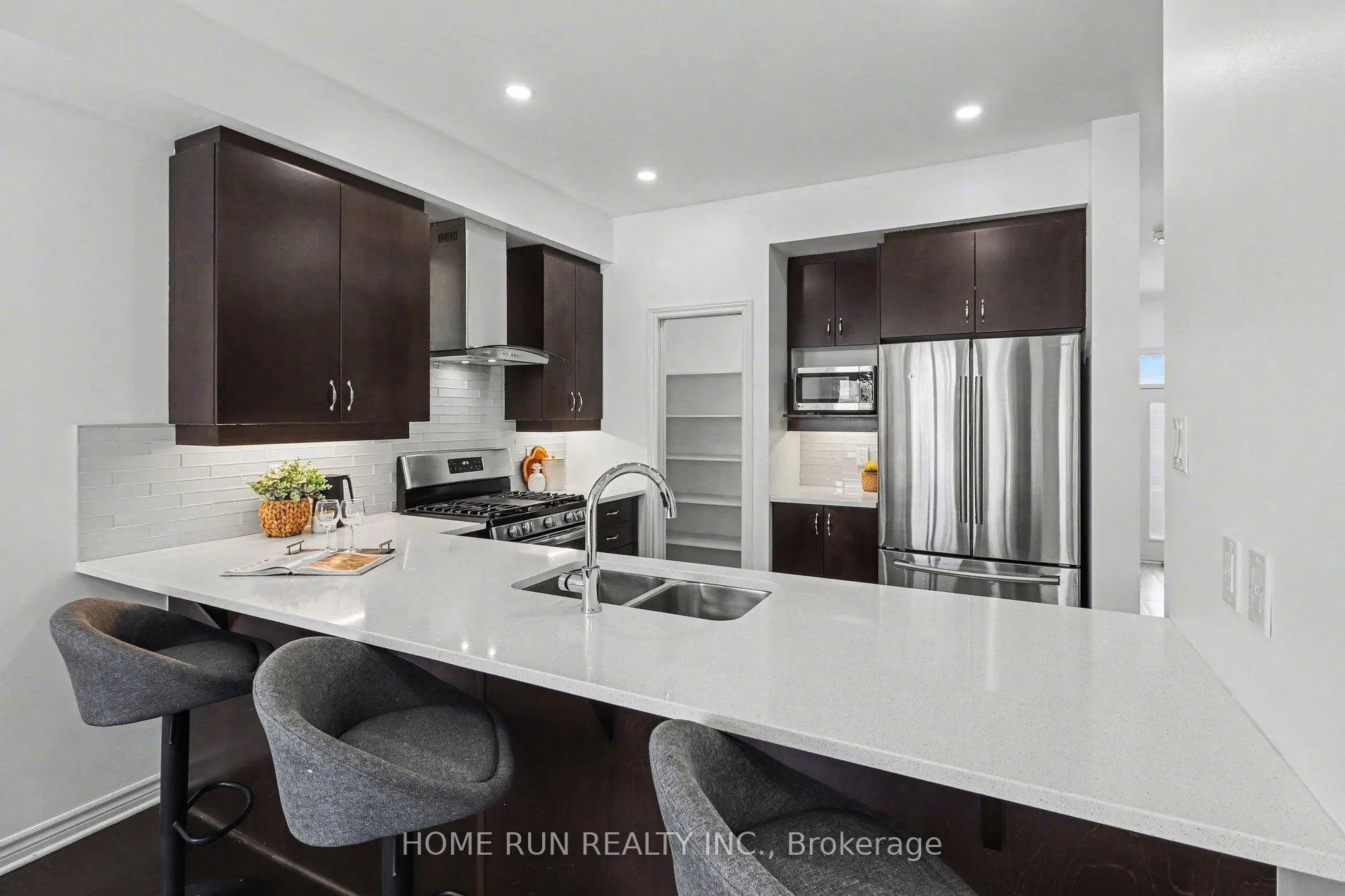 Photo 8 of 229 Dolce Crescent, Ottawa, Riverside South/Gloucester Glen — HOMEH