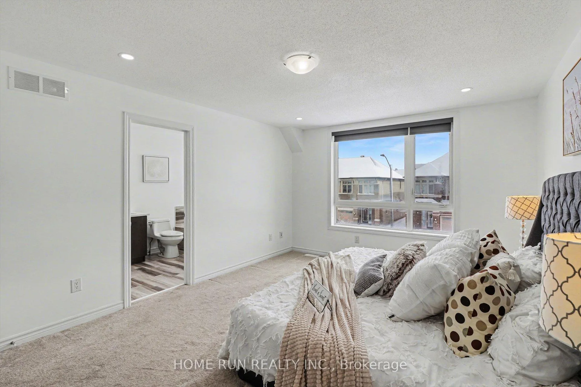 Photo 19 of 229 Dolce Crescent, Ottawa, Riverside South/Gloucester Glen — HOMEH