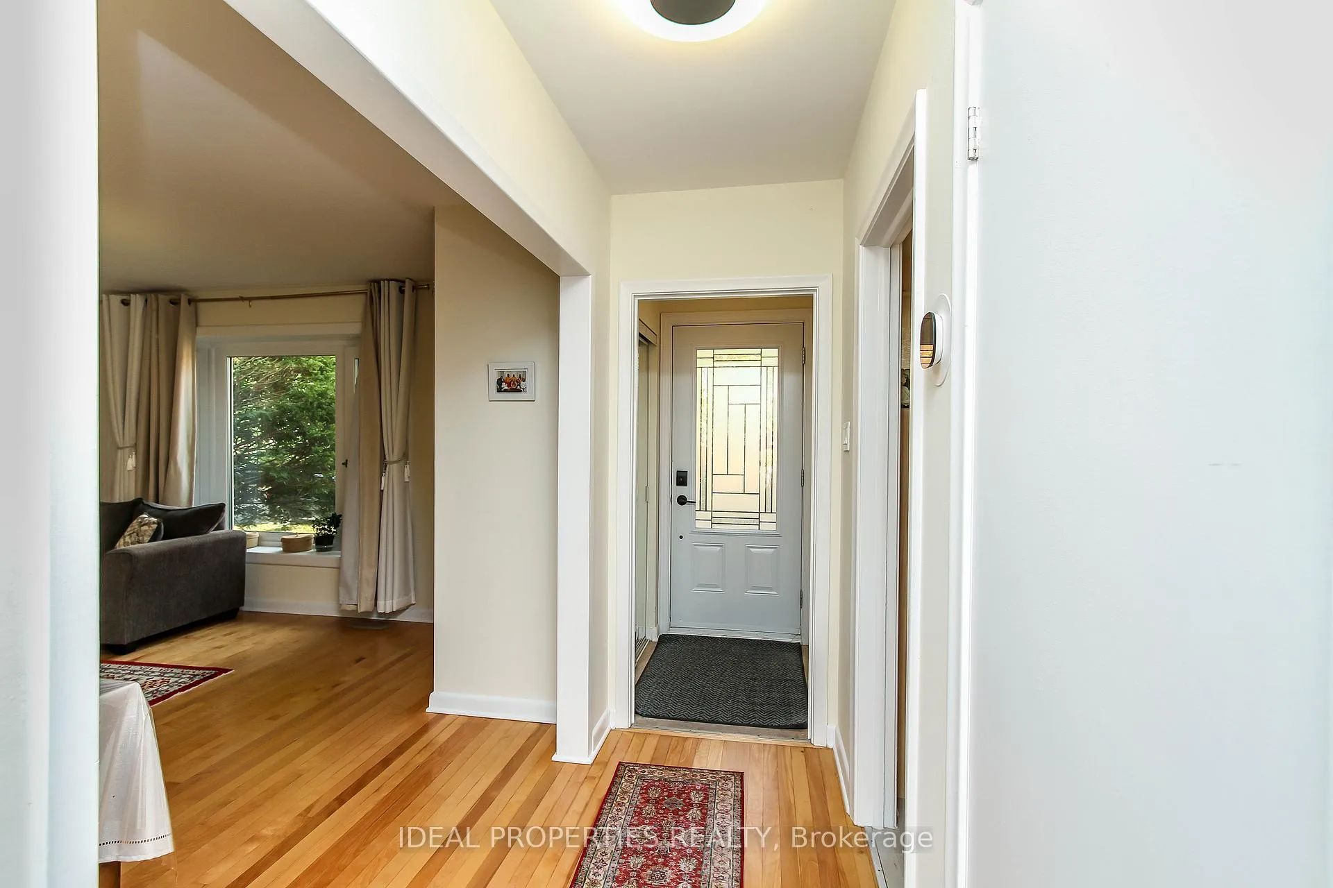 Photo 7 of Unit A, 2034 Saunderson Drive, Ottawa, Elmvale Acres — HOMEH