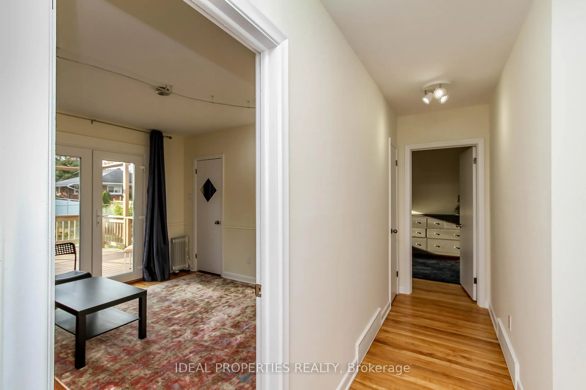 Photo 19 of Unit A, 2034 Saunderson Drive, Ottawa, Elmvale Acres — HOMEH