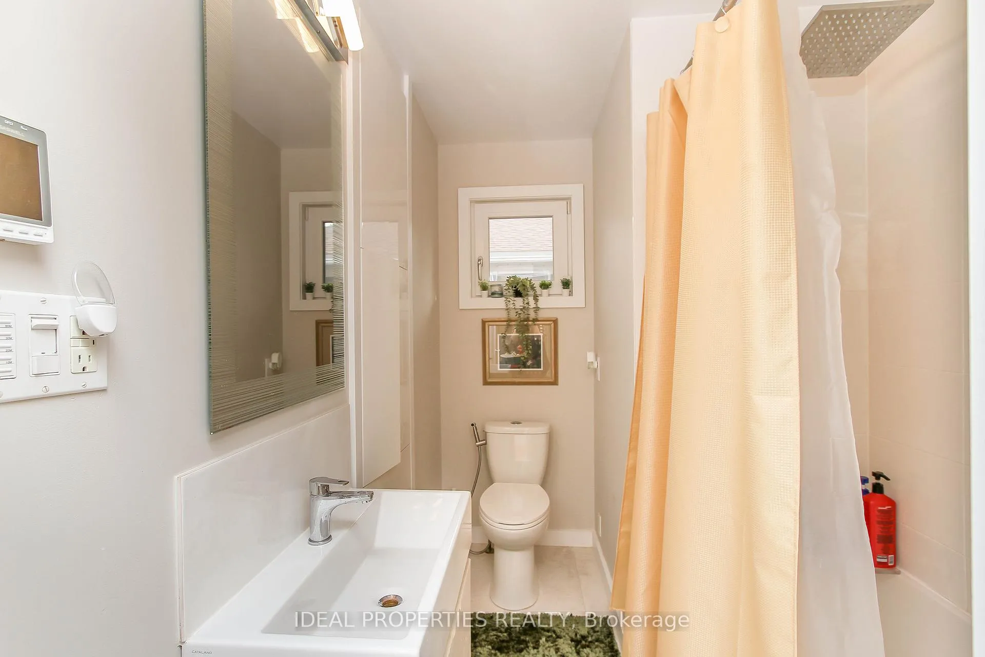 Photo 29 of Unit A, 2034 Saunderson Drive, Ottawa, Elmvale Acres — HOMEH