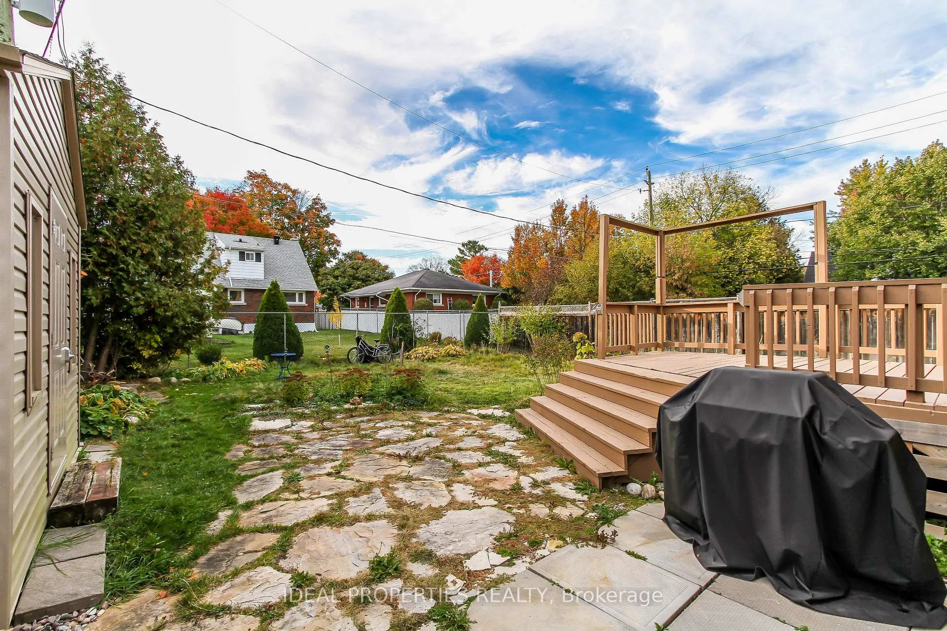 Photo 30 of Unit A, 2034 Saunderson Drive, Ottawa, Elmvale Acres — HOMEH