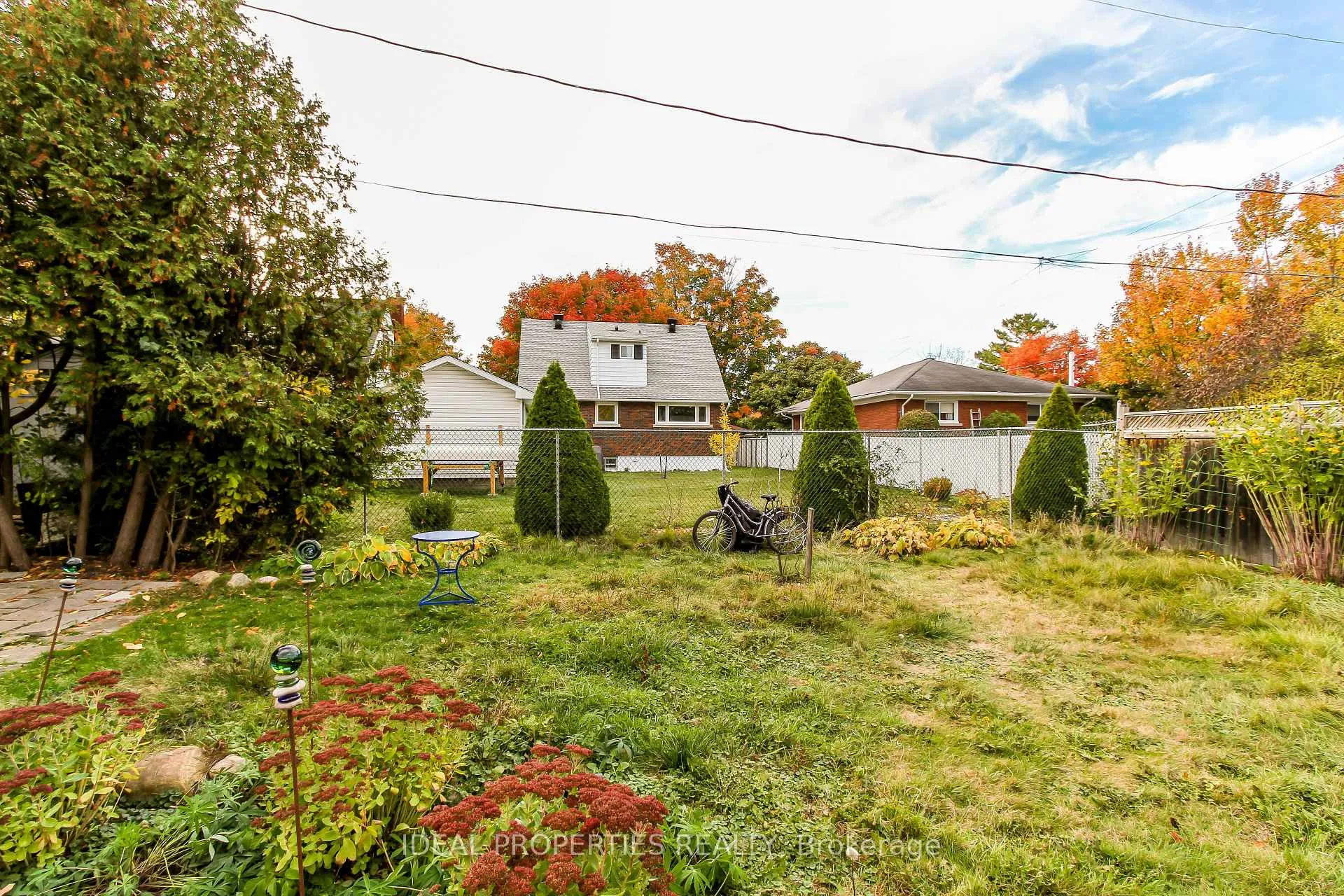 Photo 36 of Unit A, 2034 Saunderson Drive, Ottawa, Elmvale Acres — HOMEH