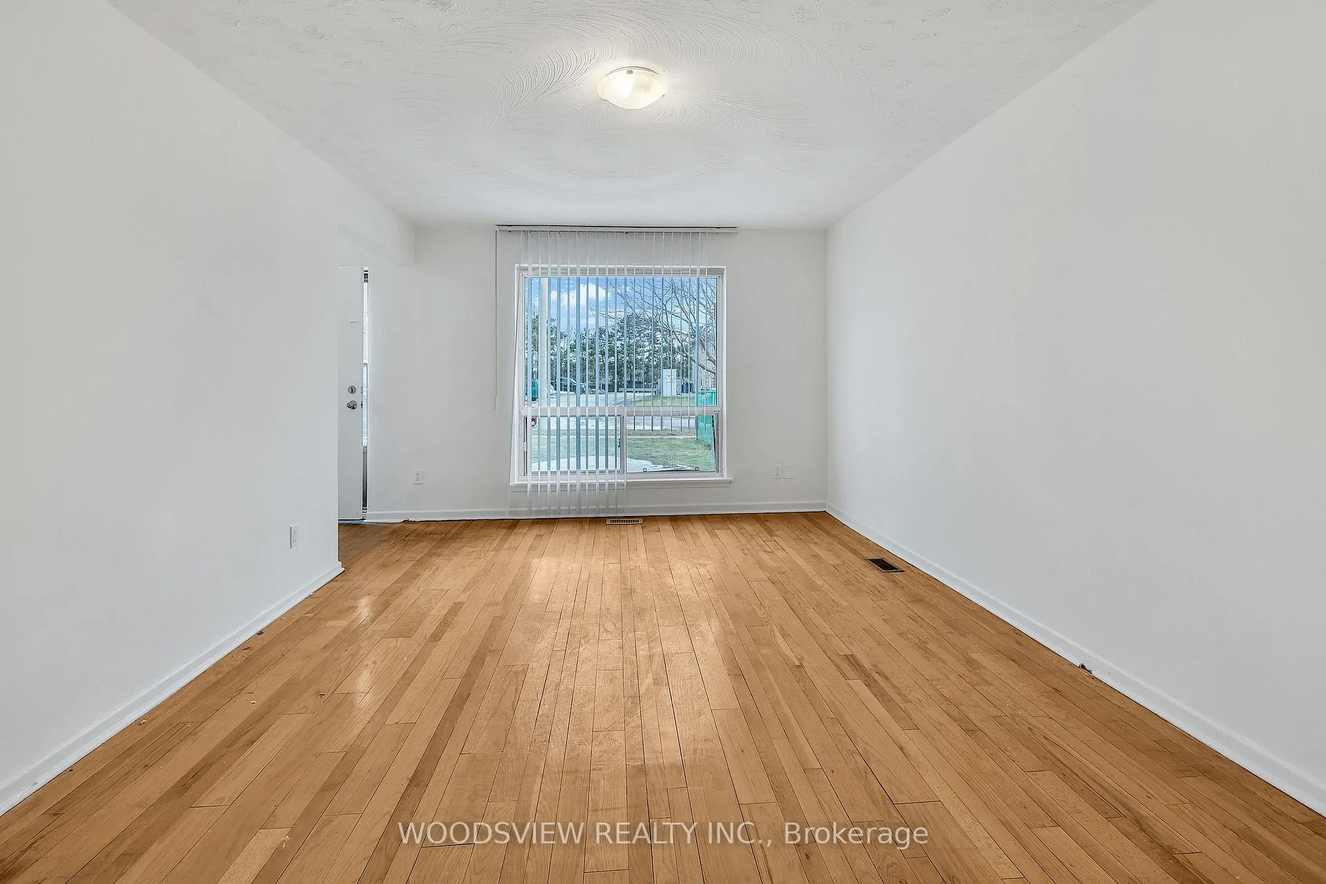 Photo 3 of 56 Lightwood Drive, Etobicoke, Thistletown-Beaumonde Heights — HOMEH