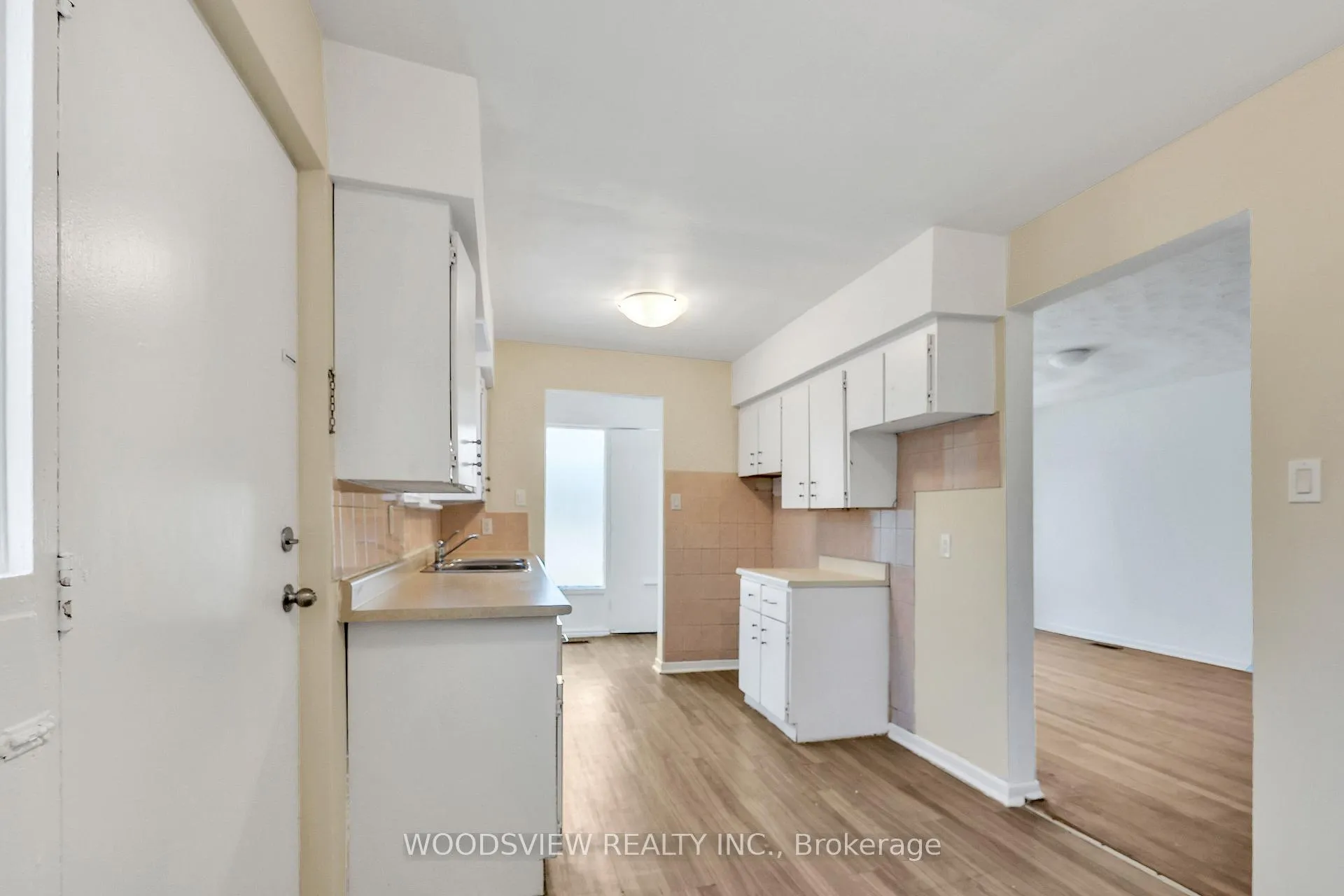 Photo 5 of 56 Lightwood Drive, Etobicoke, Thistletown-Beaumonde Heights — HOMEH