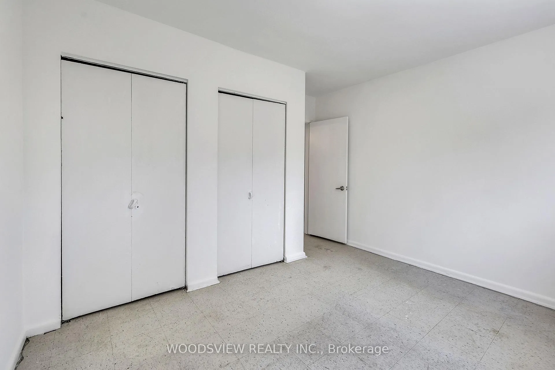 Photo 11 of 56 Lightwood Drive, Etobicoke, Thistletown-Beaumonde Heights — HOMEH