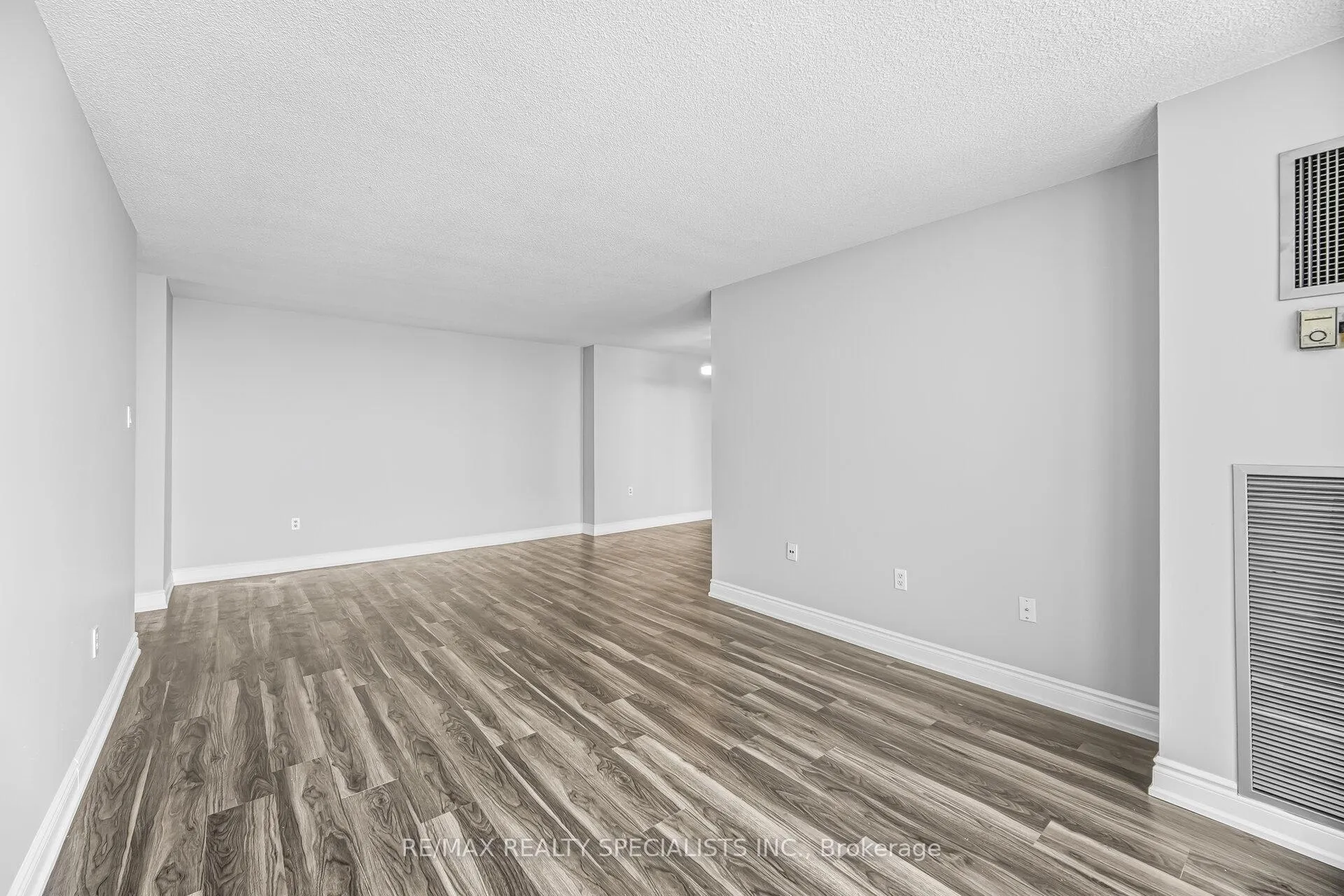 Photo 7 of Unit 1507, 21 Knightsbridge Road, Brampton, Queen Street Corridor — HOMEH