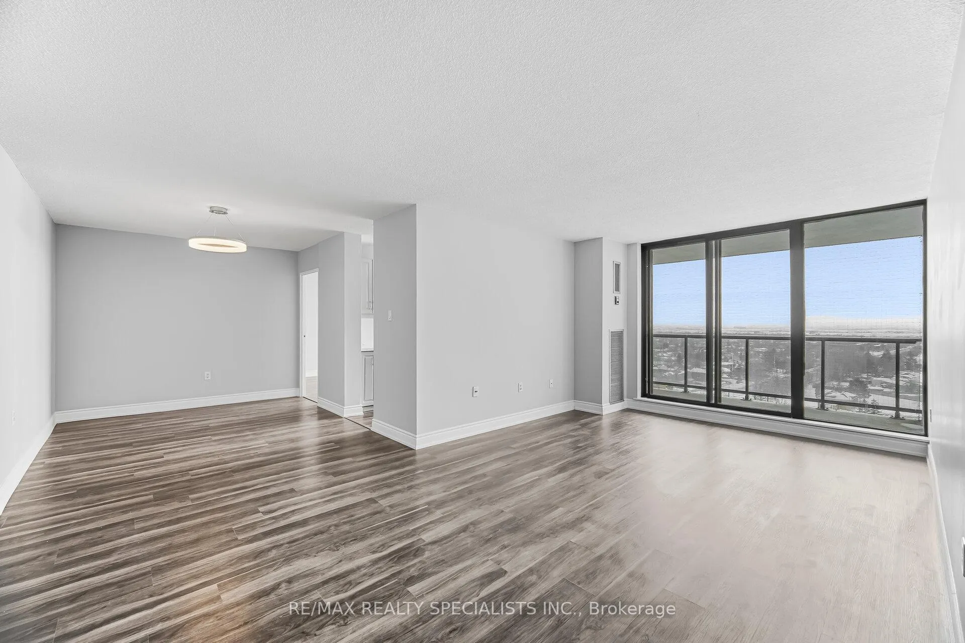 Photo 9 of Unit 1507, 21 Knightsbridge Road, Brampton, Queen Street Corridor — HOMEH