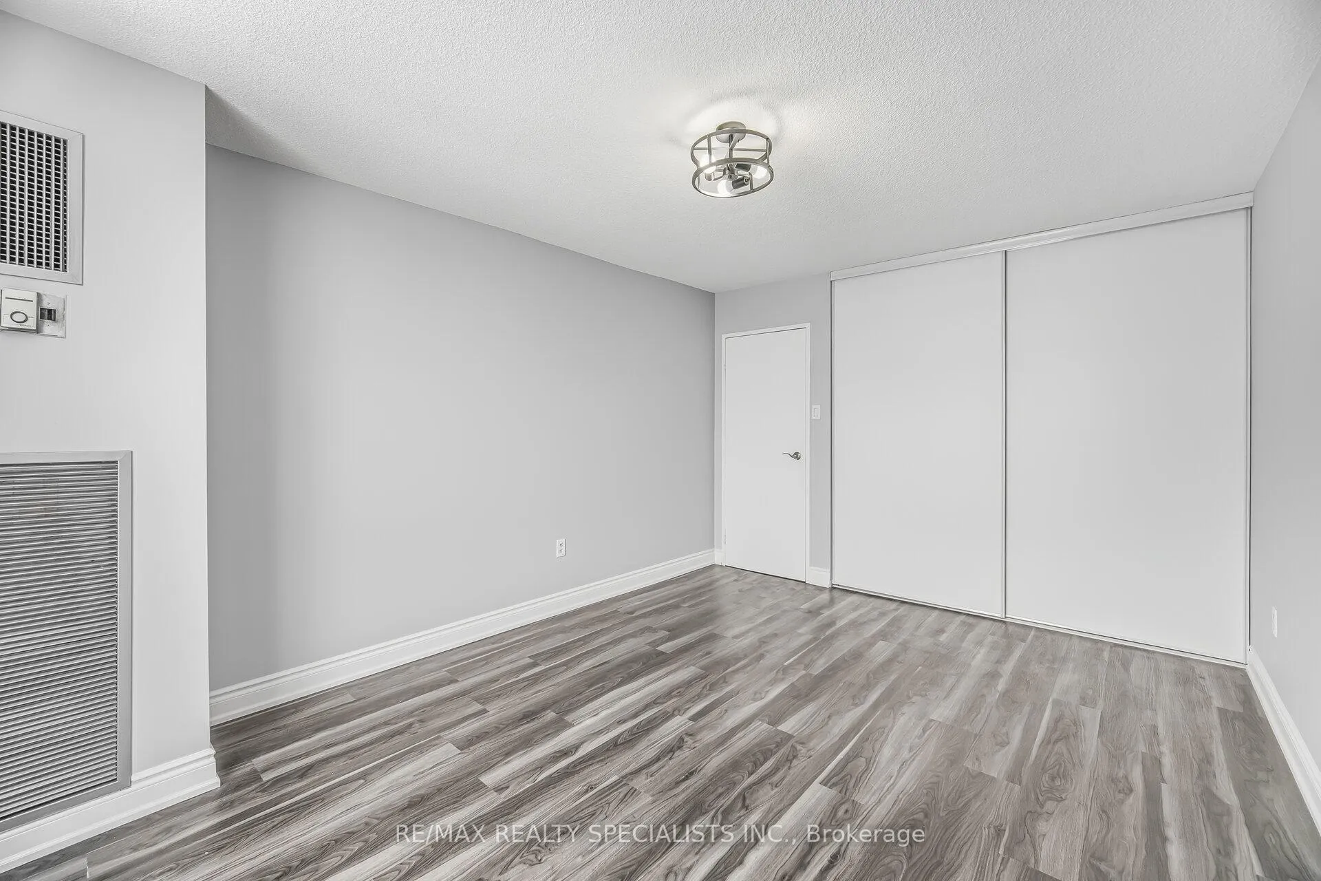 Photo 15 of Unit 1507, 21 Knightsbridge Road, Brampton, Queen Street Corridor — HOMEH