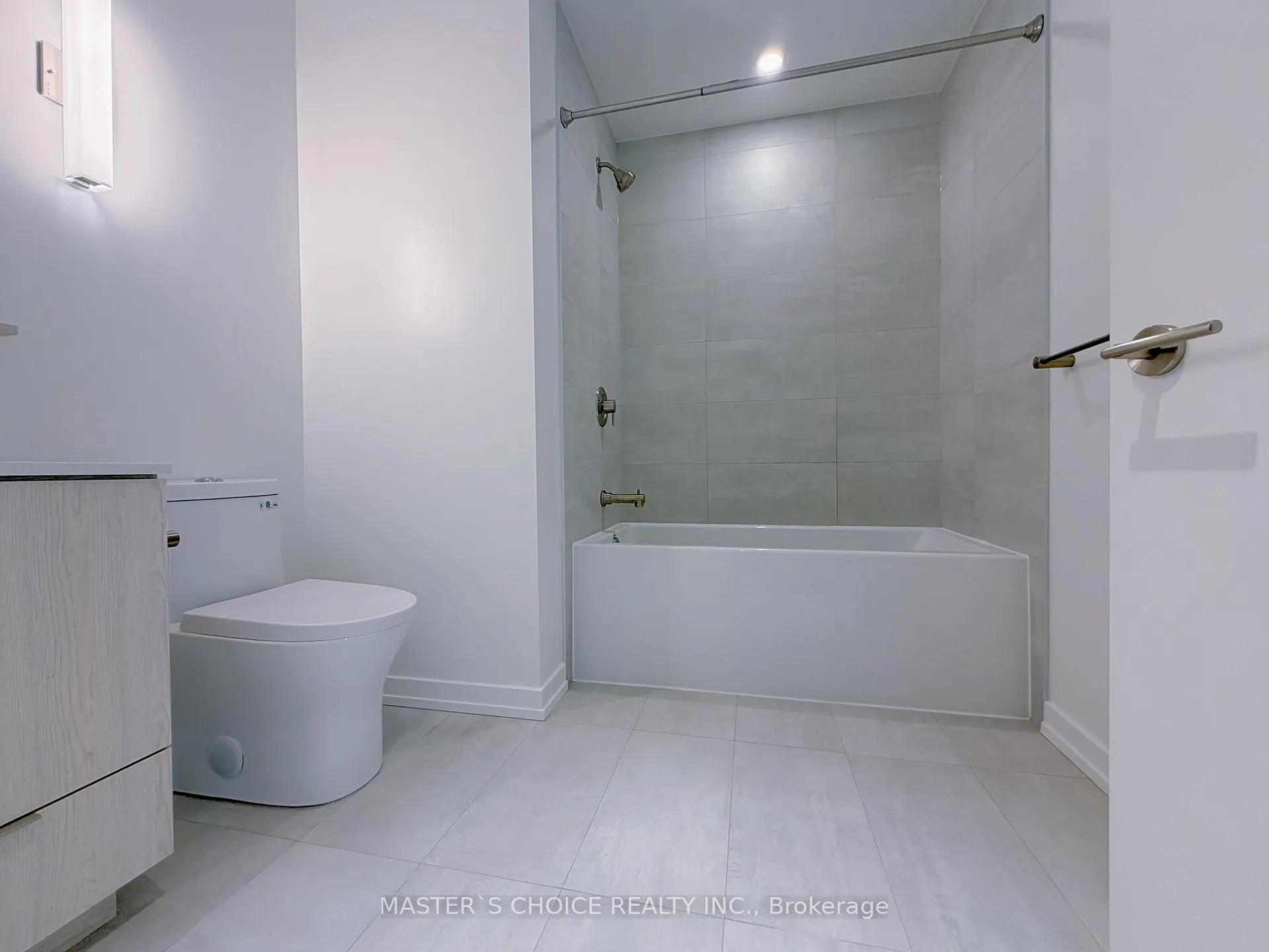 Photo 7 of Unit 3103S, 110 Broadway Avenue, Toronto, Mount Pleasant West — HOMEH