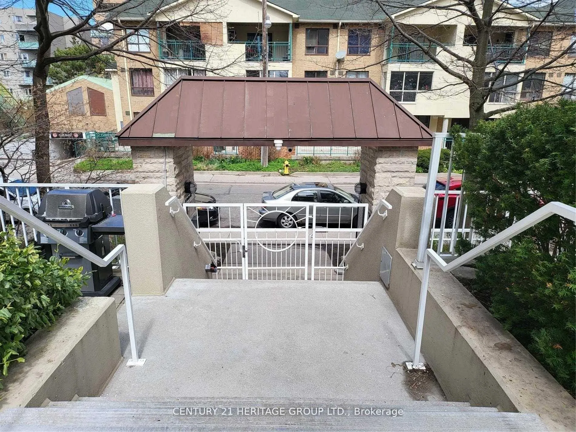 Photo 3 of Unit 339, 32 Stadium Road, Toronto, Niagara — HOMEH