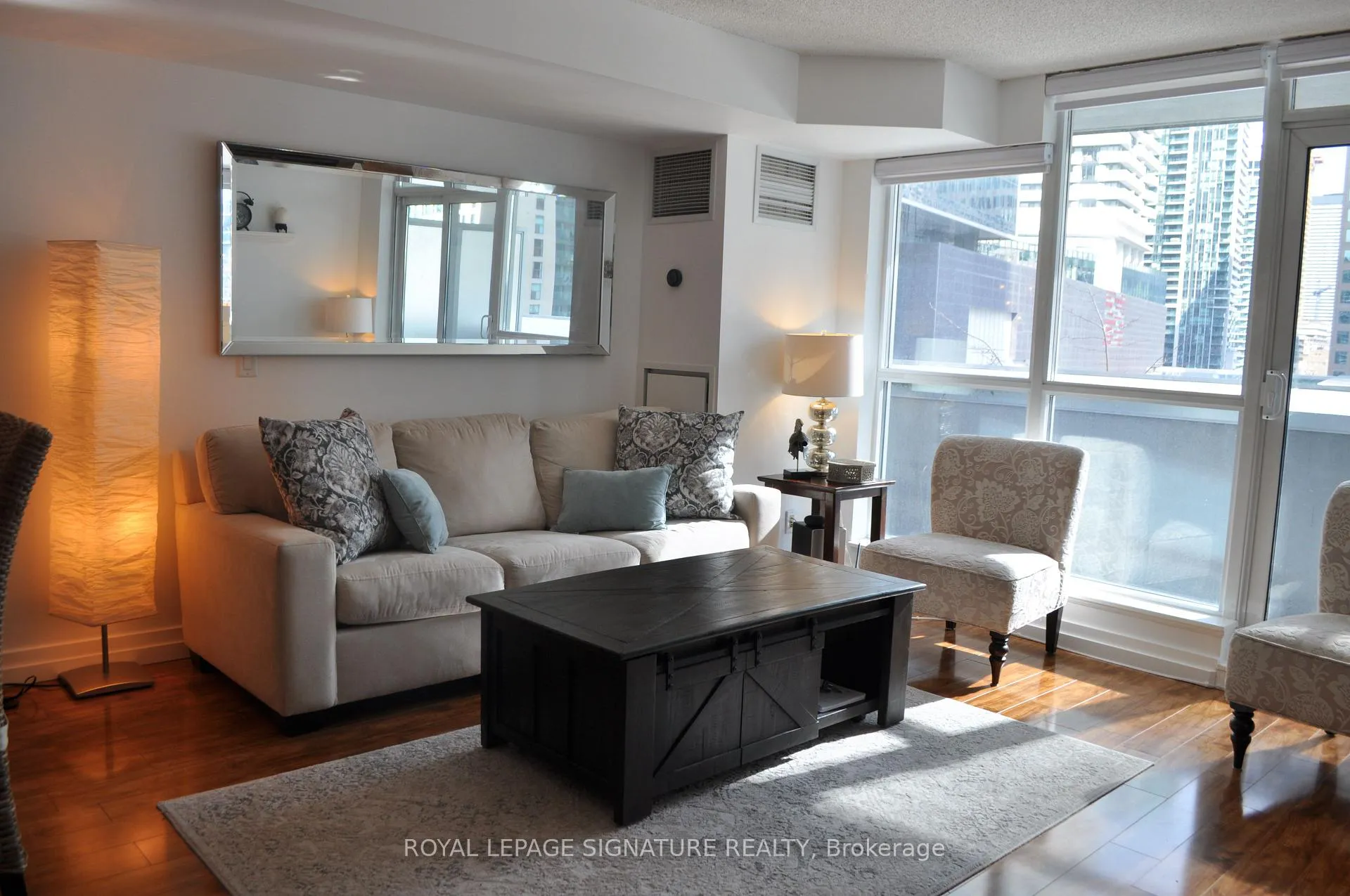 Photo 2 of Unit 402, 8 York Street, Toronto, Waterfront Communities — HOMEH