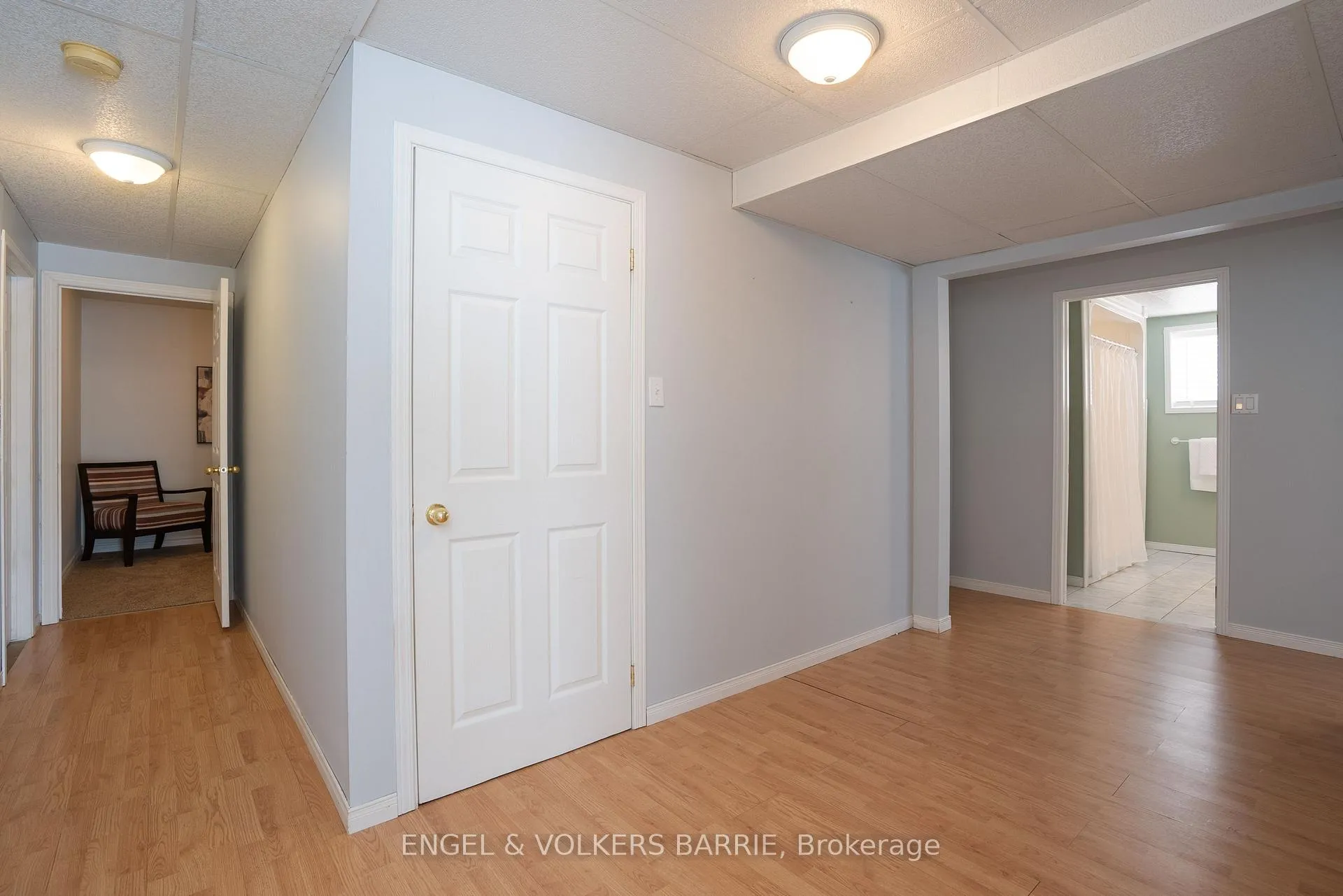 Photo 32 of 302 Livingstone Street E, Barrie, Little Lake — HOMEH