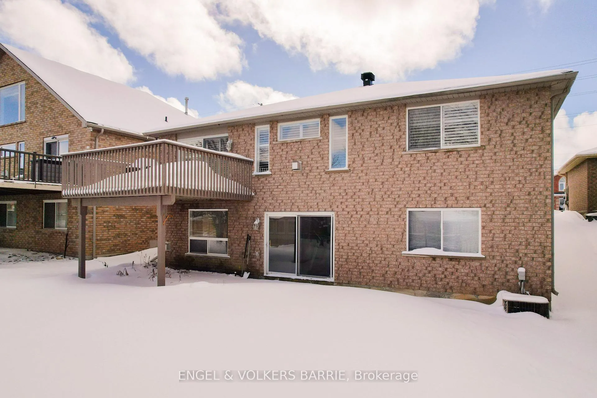 Photo 34 of 302 Livingstone Street E, Barrie, Little Lake — HOMEH