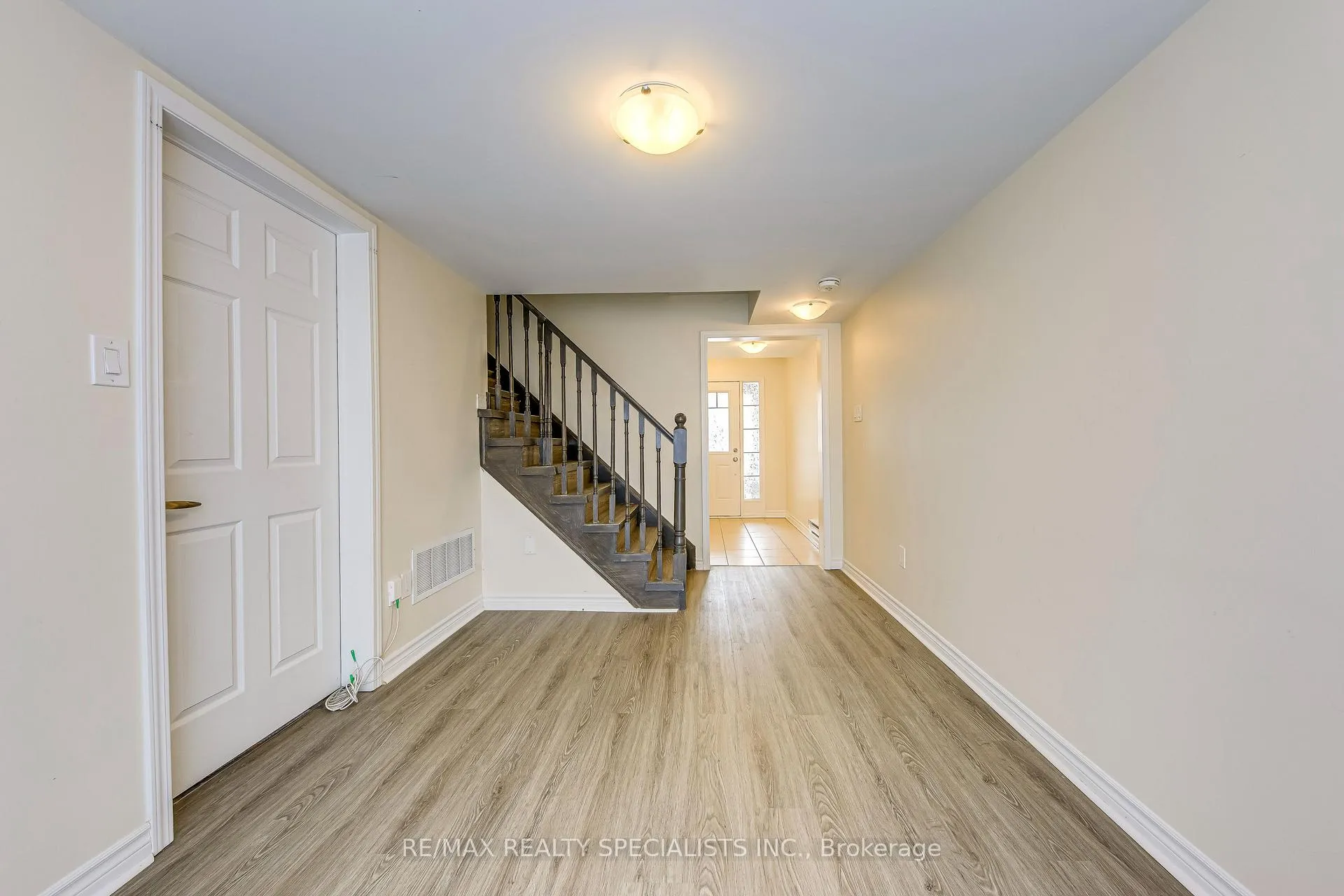Photo 6 of 67 Metro Crescent, Brampton, Northwest Brampton — HOMEH