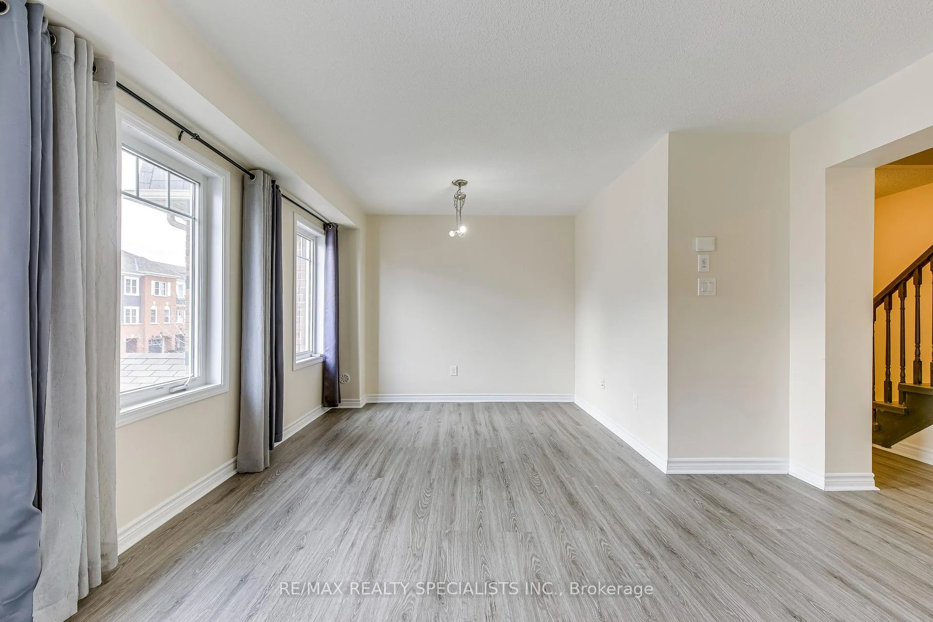 Photo 16 of 67 Metro Crescent, Brampton, Northwest Brampton — HOMEH