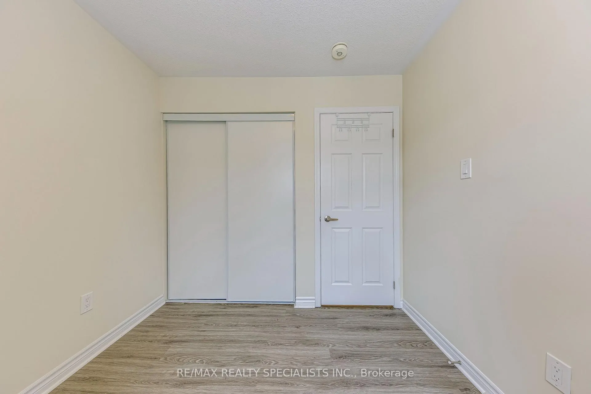 Photo 30 of 67 Metro Crescent, Brampton, Northwest Brampton — HOMEH
