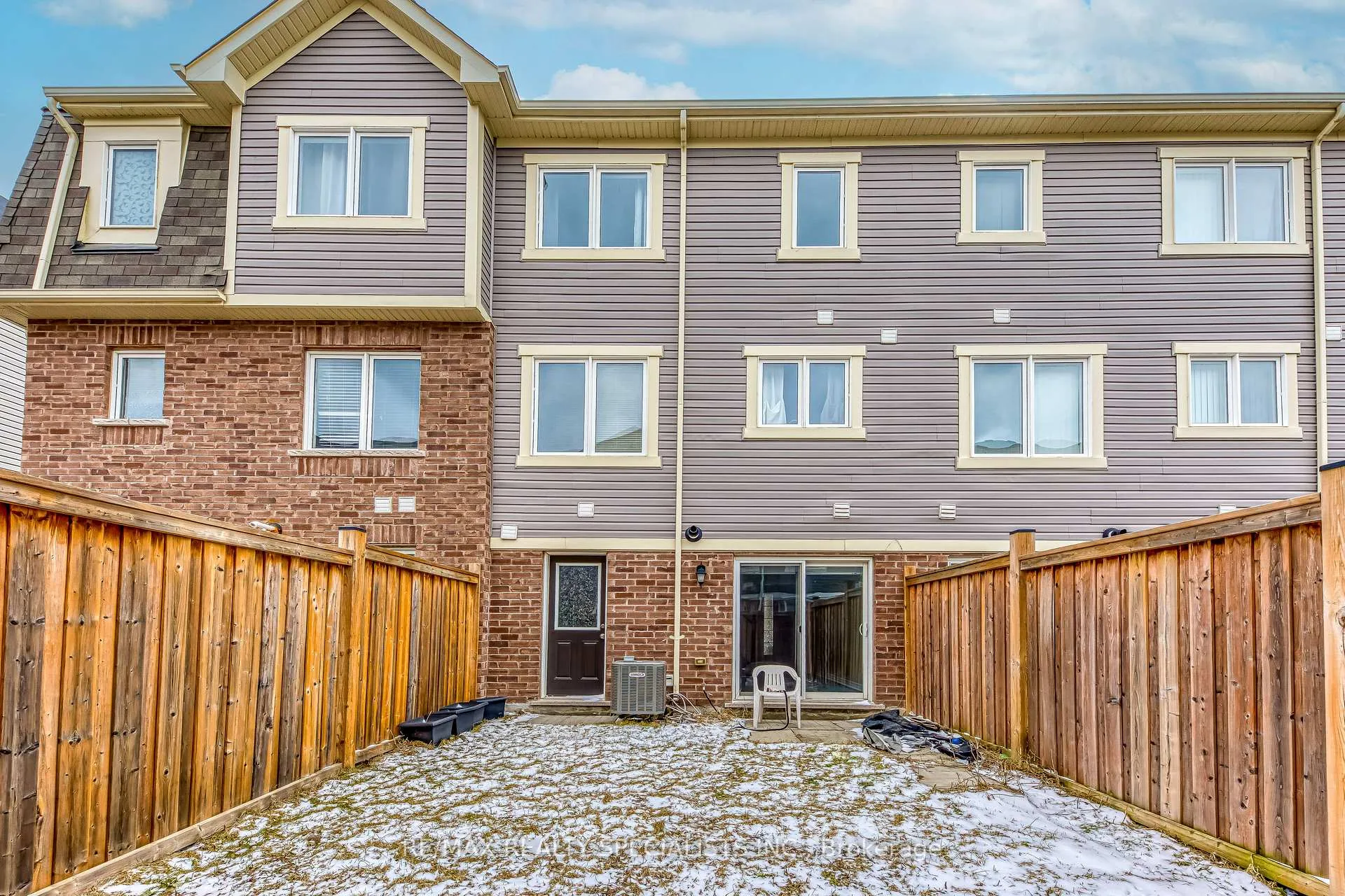 Photo 36 of 67 Metro Crescent, Brampton, Northwest Brampton — HOMEH