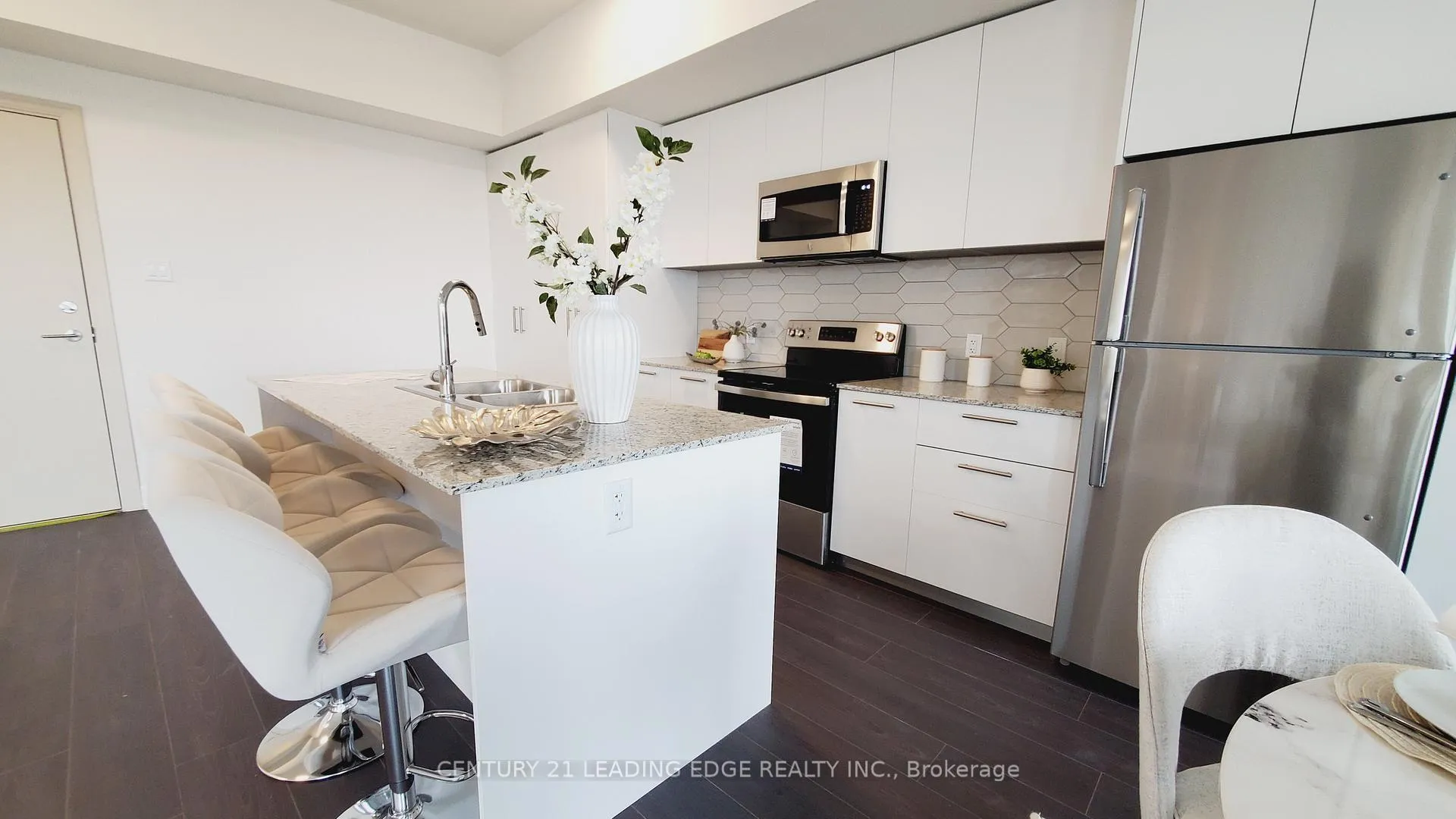 Photo 5 of Unit Ph39, 101 Cathedral High Street, Markham, Cathedraltown — HOMEH