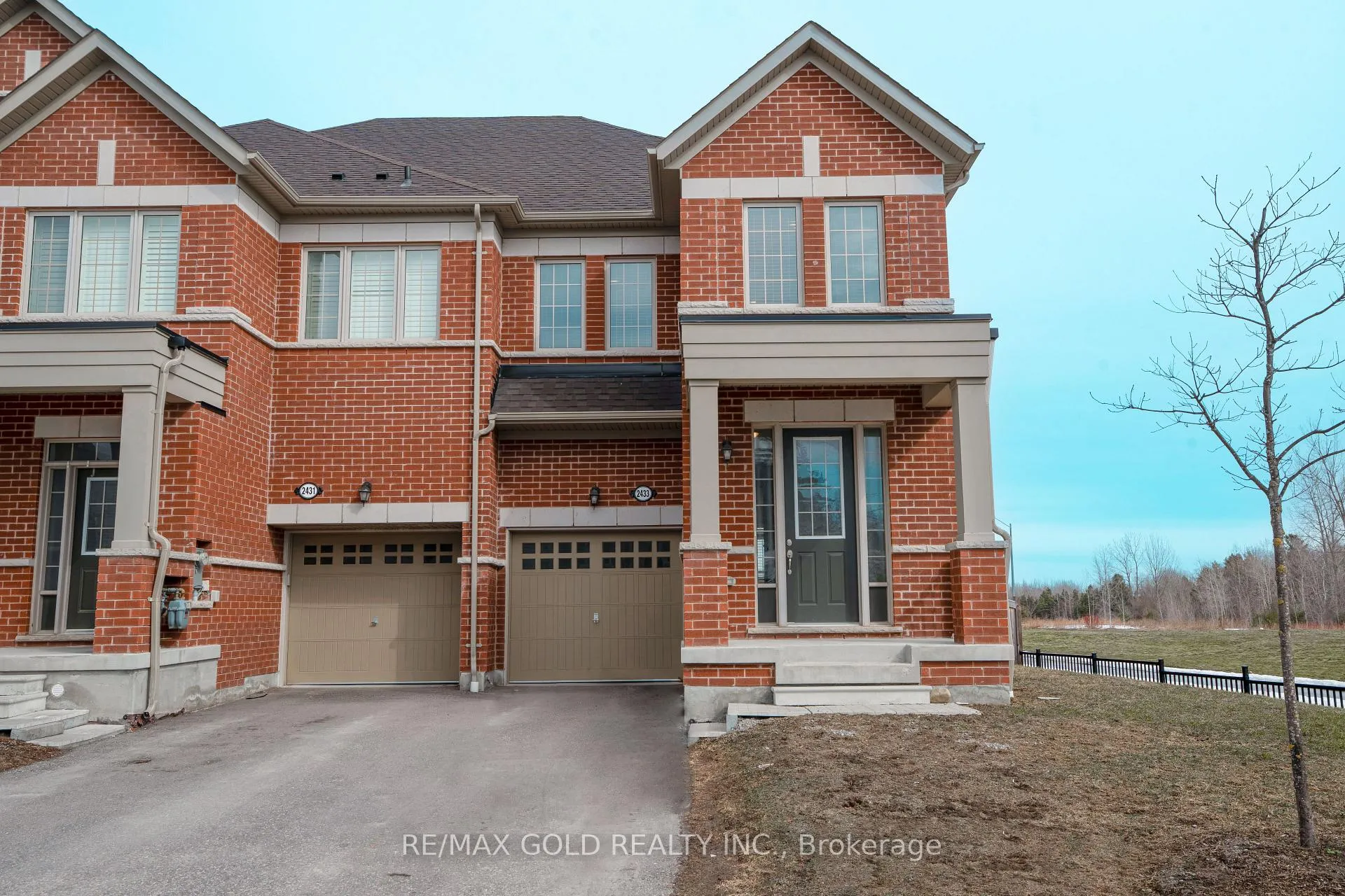 Front of 2433 Florentine Place