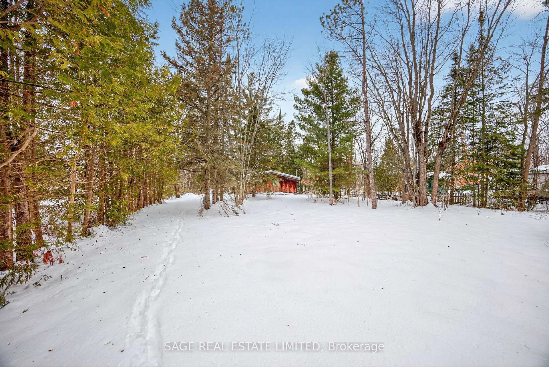 Photo 3 of 7856 Birch Drive, Ramara, Rural Ramara — HOMEH