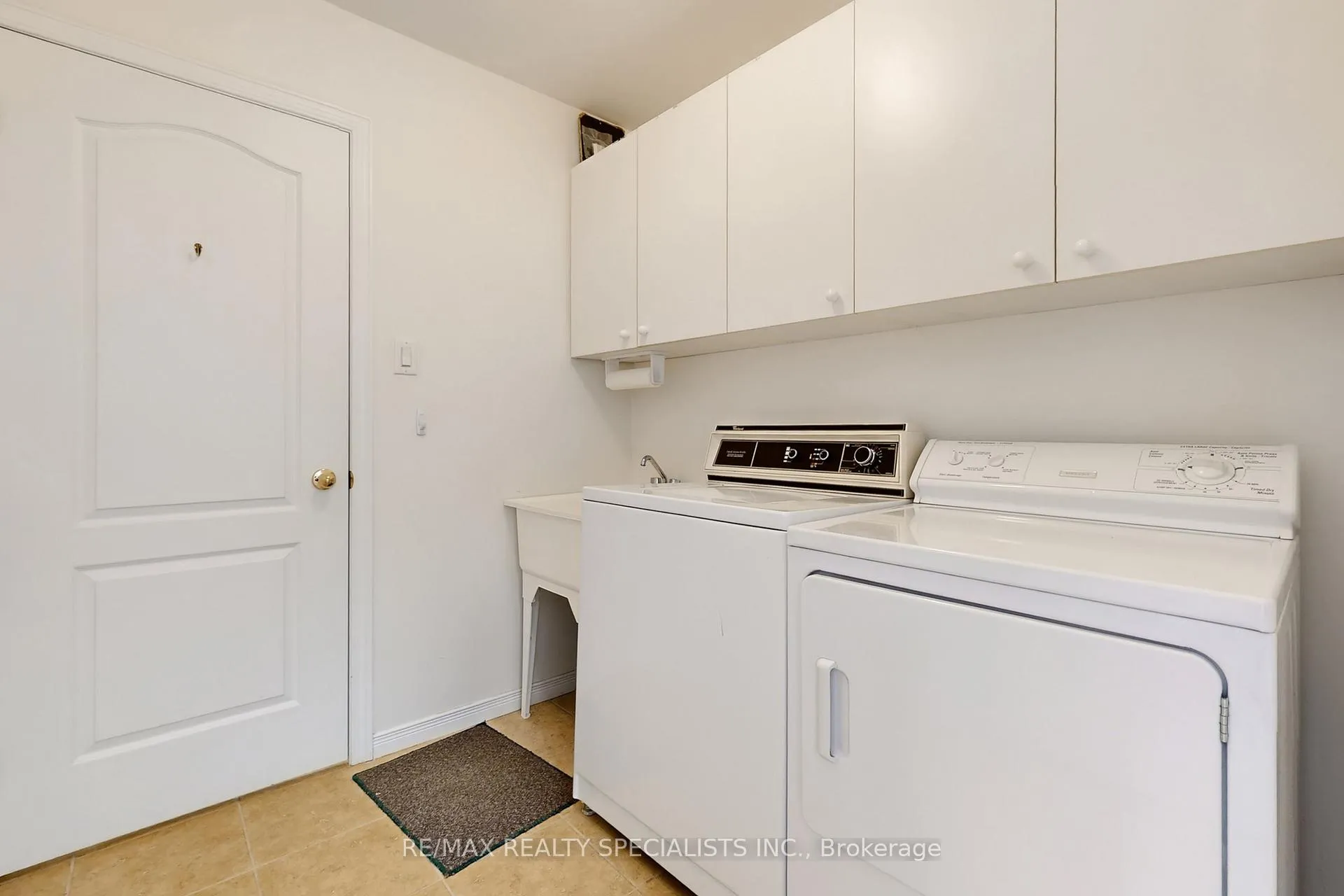 Photo 17 of Unit 1, 212 Stonehenge Drive, Hamilton, Ancaster — HOMEH