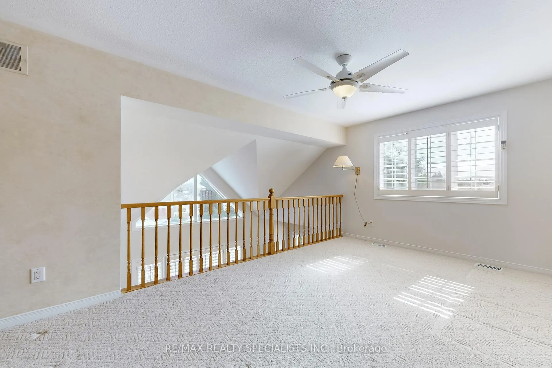 Photo 19 of Unit 1, 212 Stonehenge Drive, Hamilton, Ancaster — HOMEH