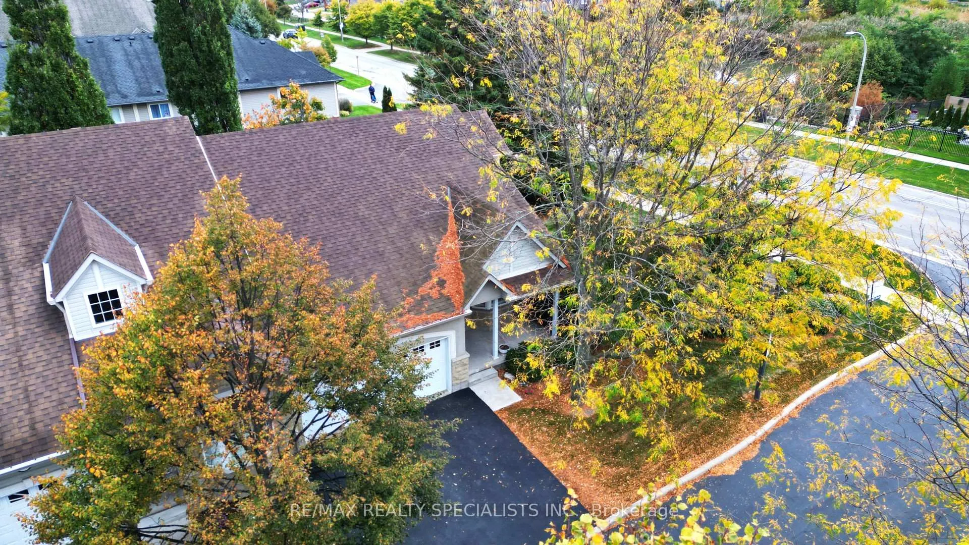 Photo 31 of Unit 1, 212 Stonehenge Drive, Hamilton, Ancaster — HOMEH