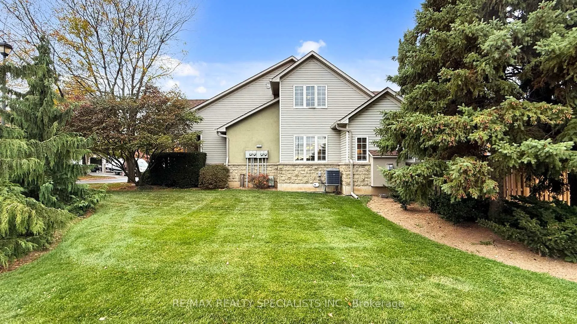 Photo 32 of Unit 1, 212 Stonehenge Drive, Hamilton, Ancaster — HOMEH