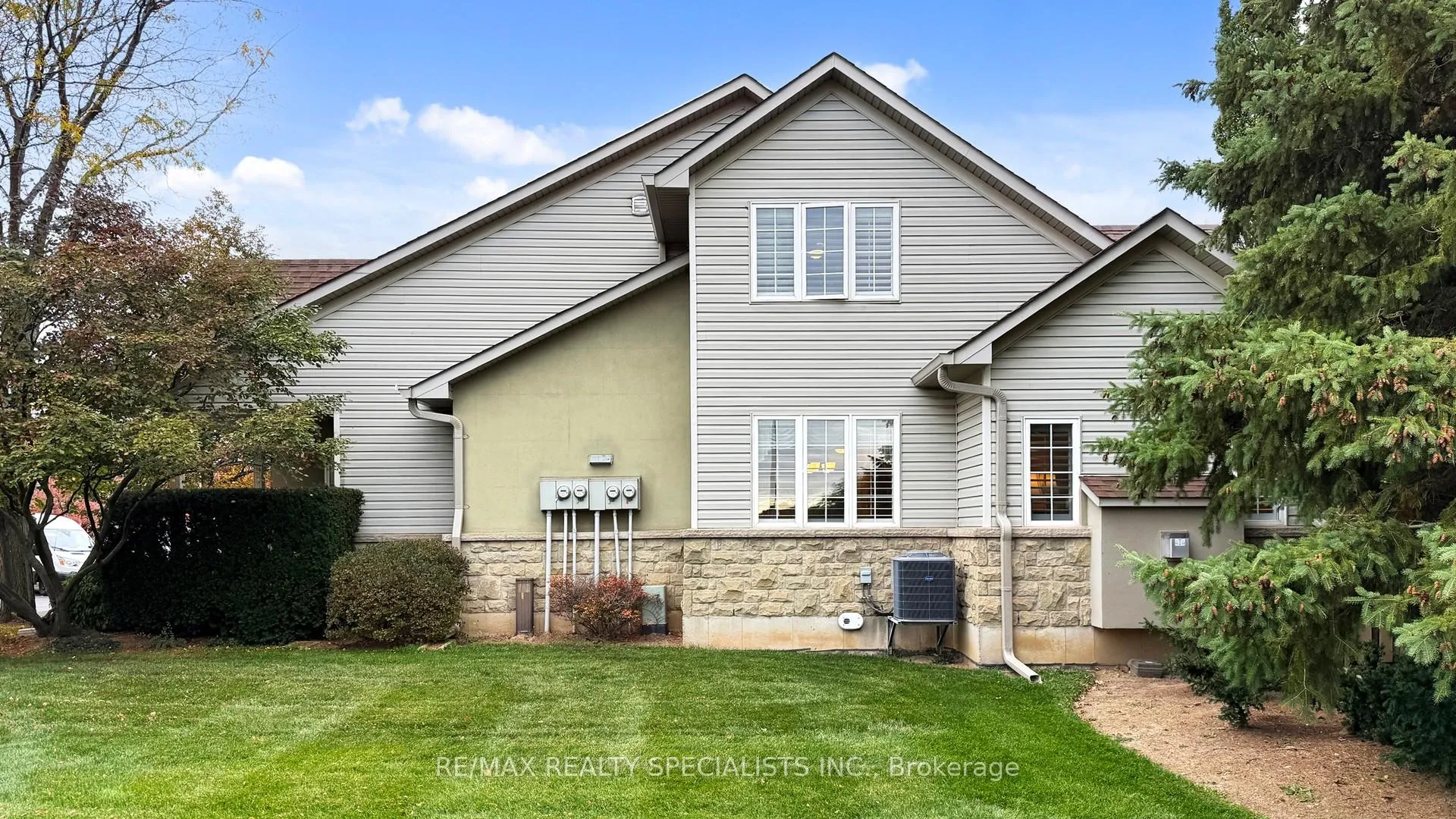 Photo 33 of Unit 1, 212 Stonehenge Drive, Hamilton, Ancaster — HOMEH